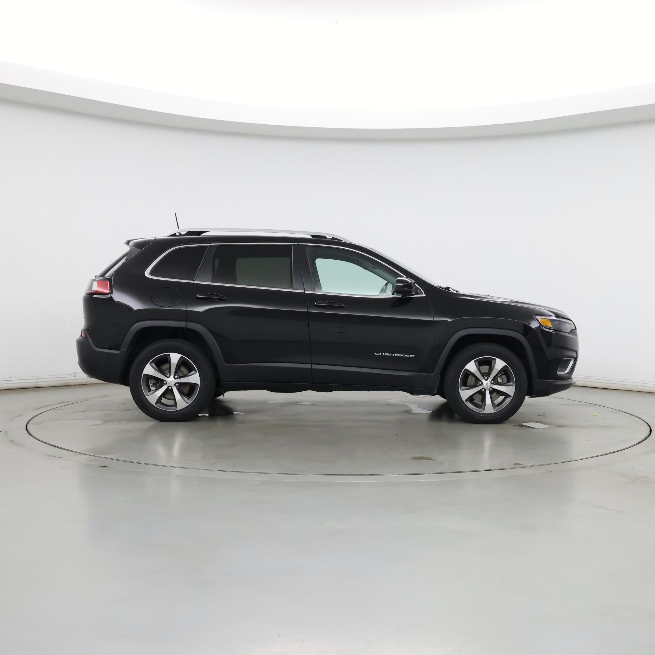 Thumbnail: 2019 Jeep Cherokee - 7