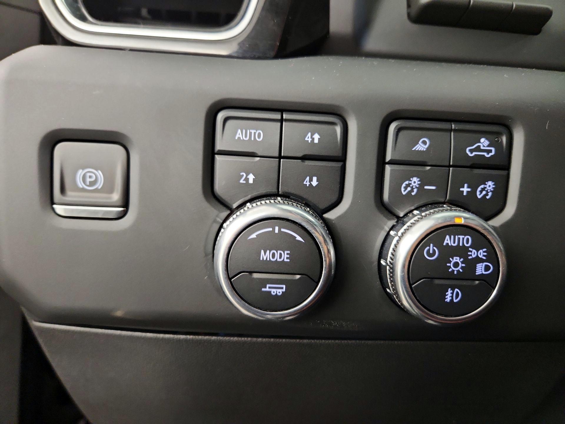 Thumbnail: 2024 GMC Sierra 2500 - 13