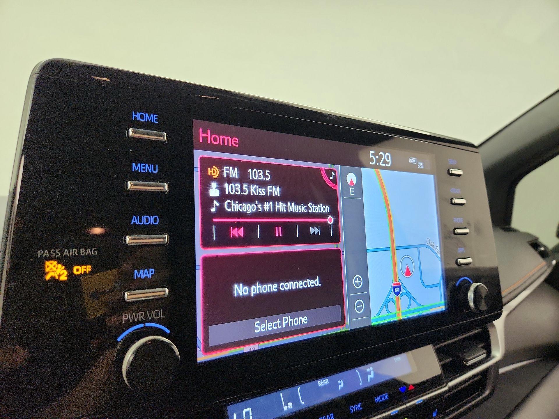 Thumbnail: 2021 Toyota Sienna - 16