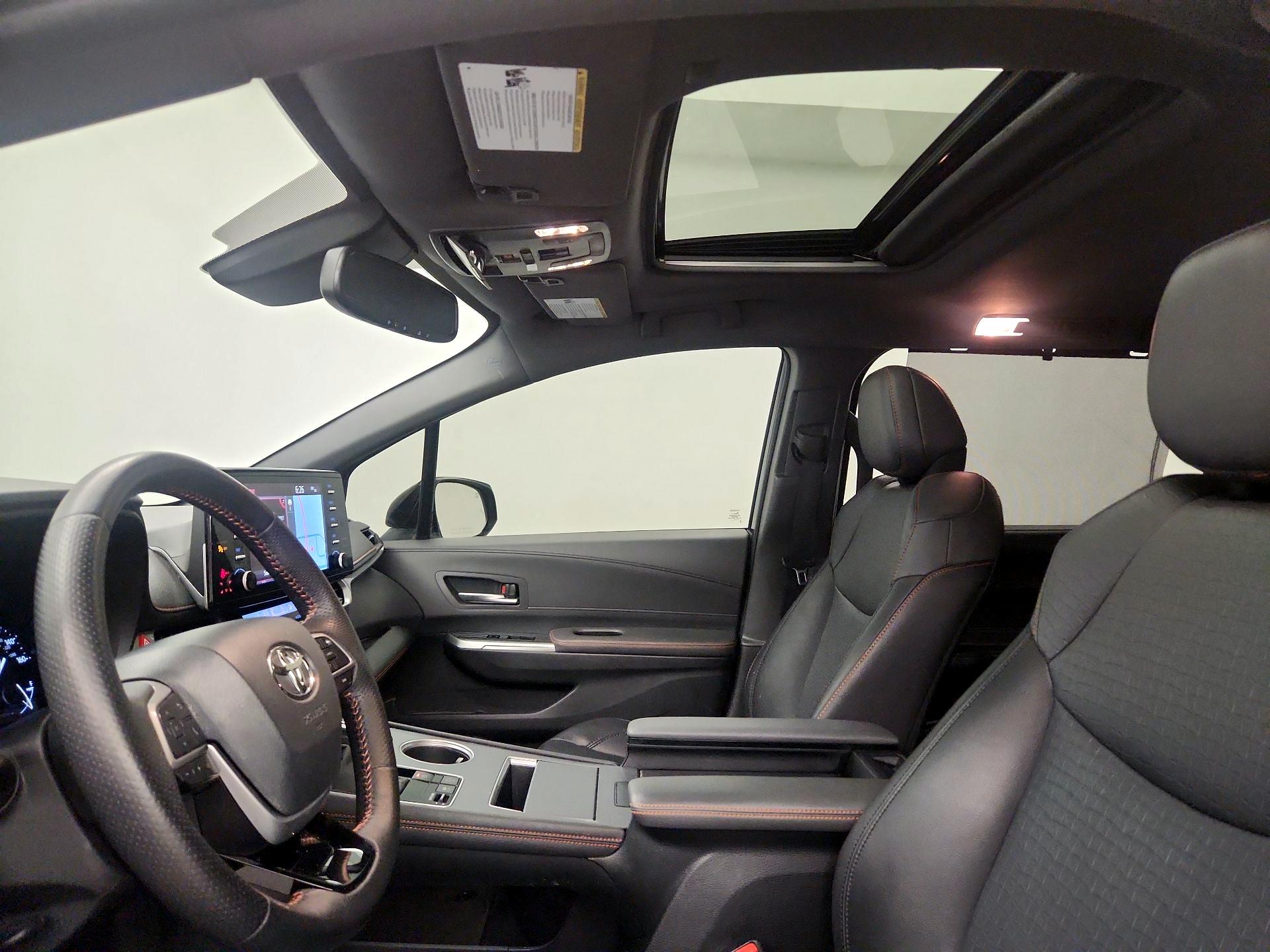Thumbnail: 2021 Toyota Sienna - 20