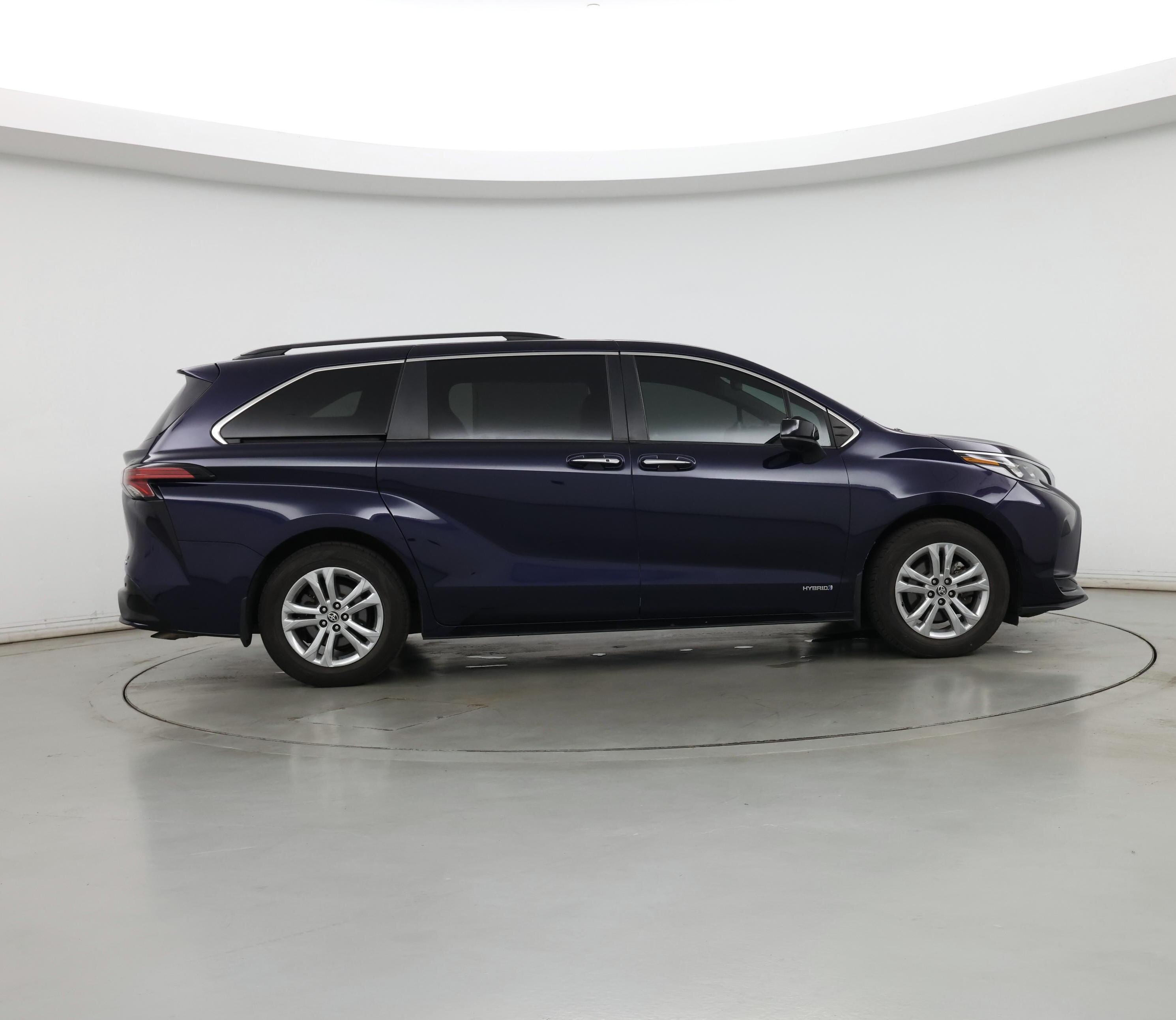 Thumbnail: 2021 Toyota Sienna - 7