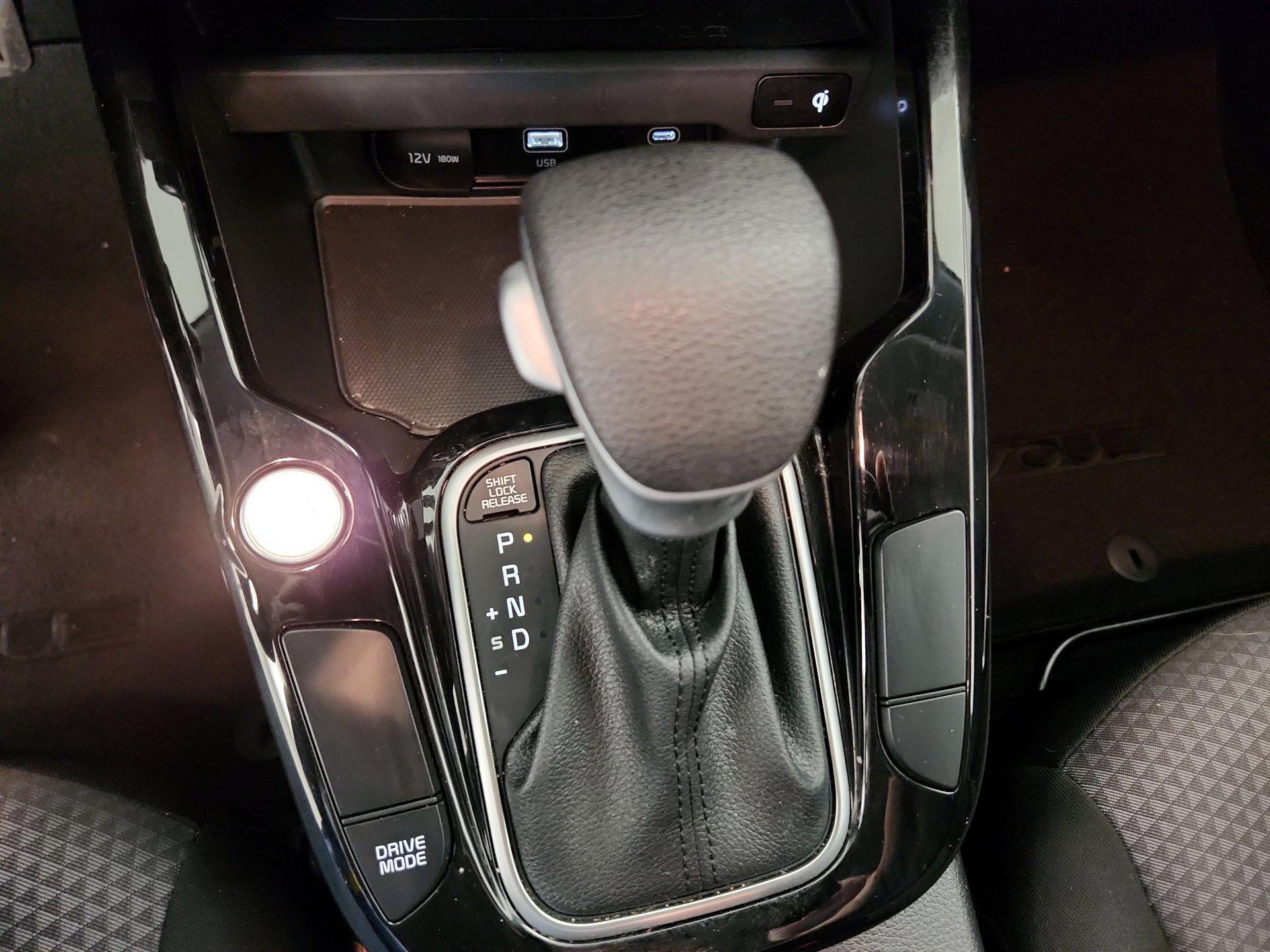 Thumbnail: 2023 Kia Soul - 18