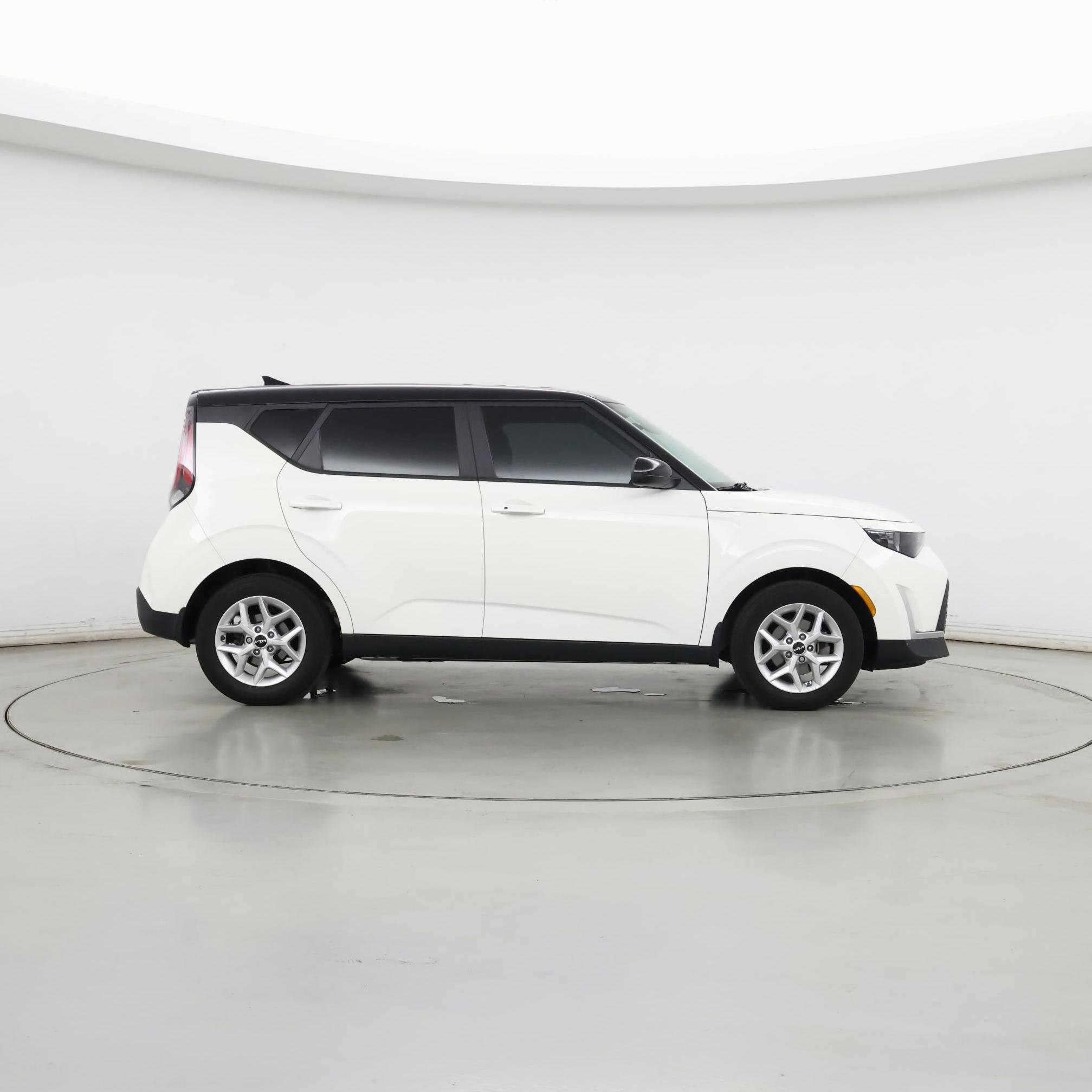 Thumbnail: 2023 Kia Soul - 7