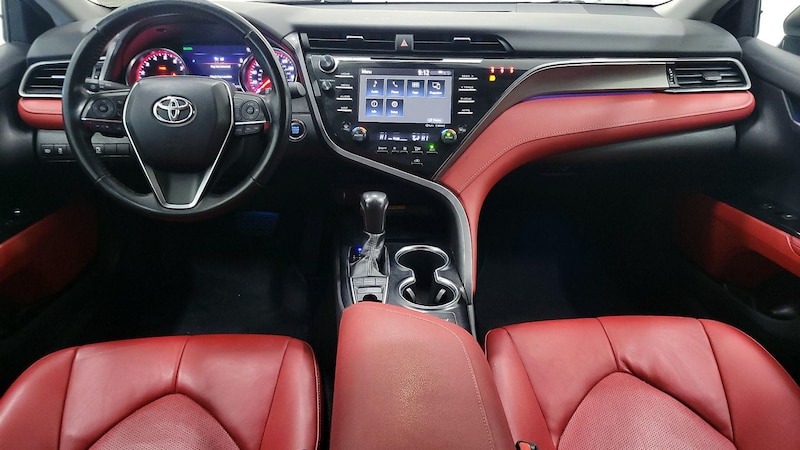 2019 Toyota Camry XSE 9