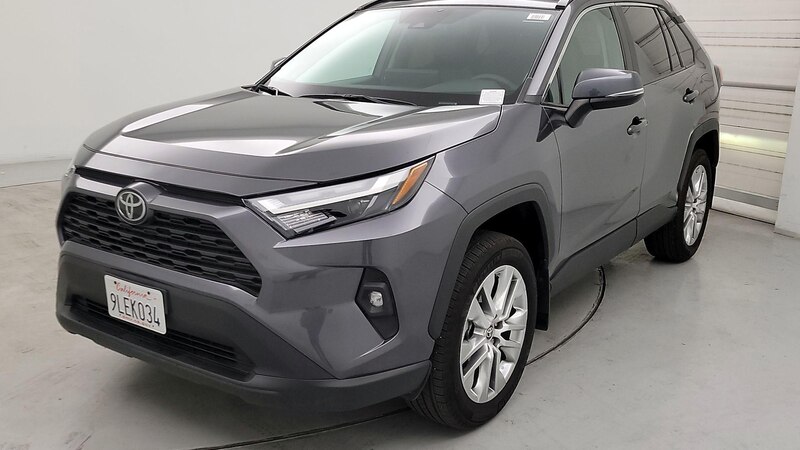 2024 Toyota RAV4 XLE Premium 3