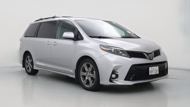 2020 Toyota Sienna SE Hero Image