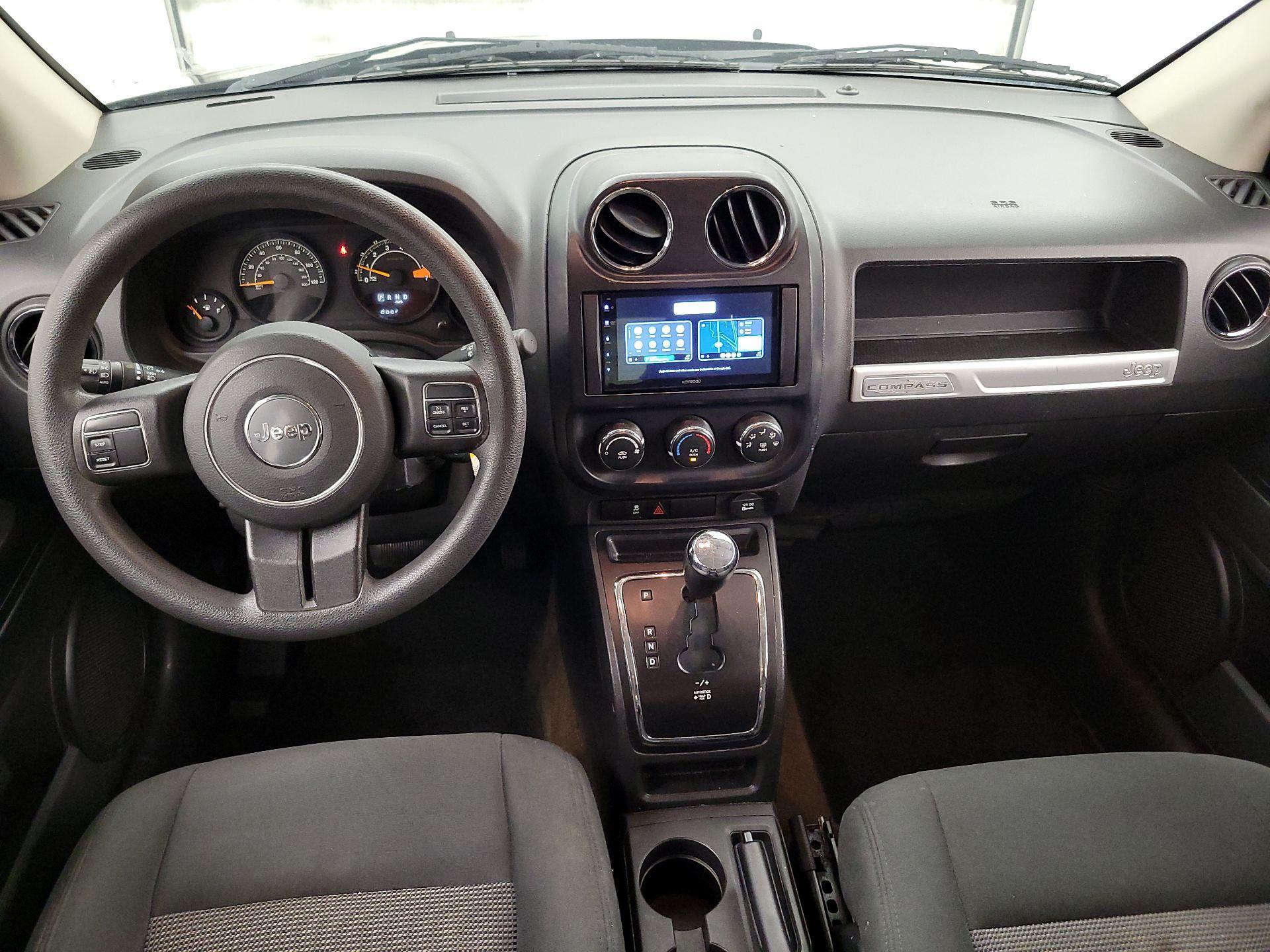 Thumbnail: 2016 Jeep Compass - 9