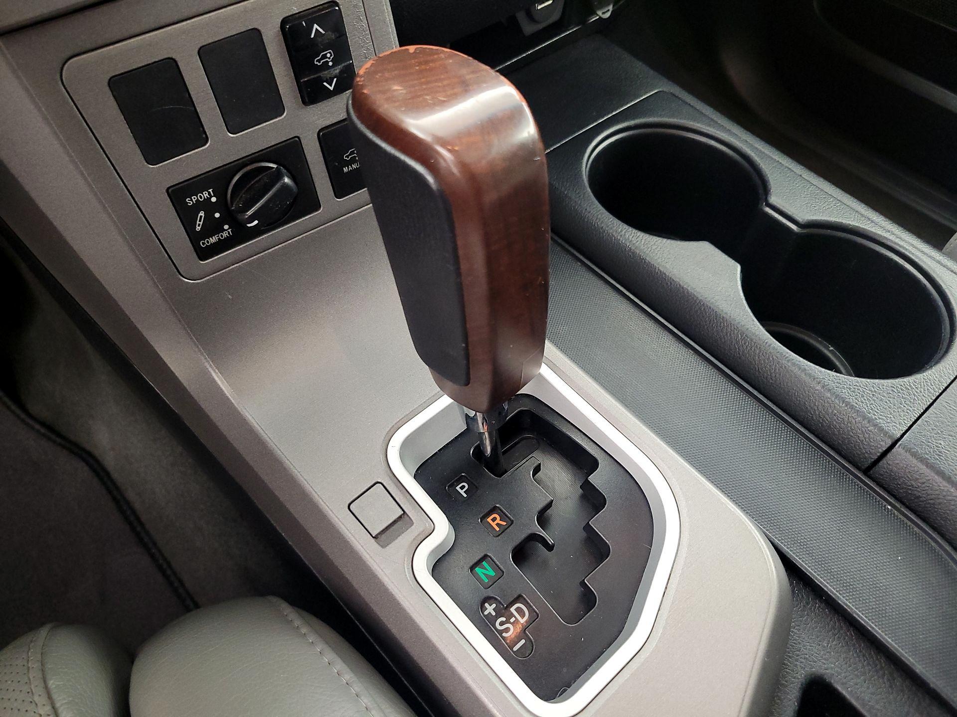 Thumbnail: 2013 Toyota Sequoia - 17