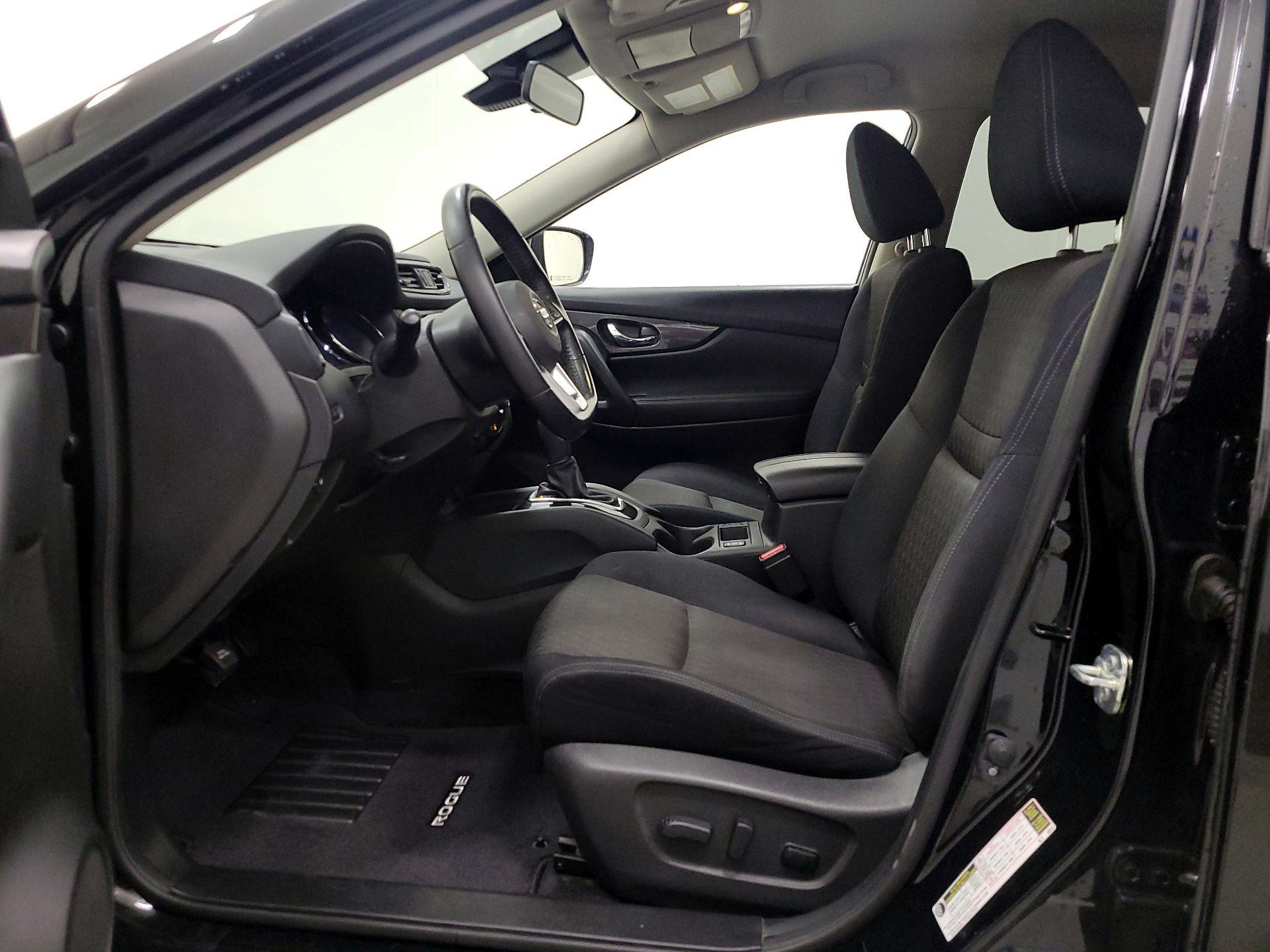 Thumbnail: 2019 Nissan Rogue - 11