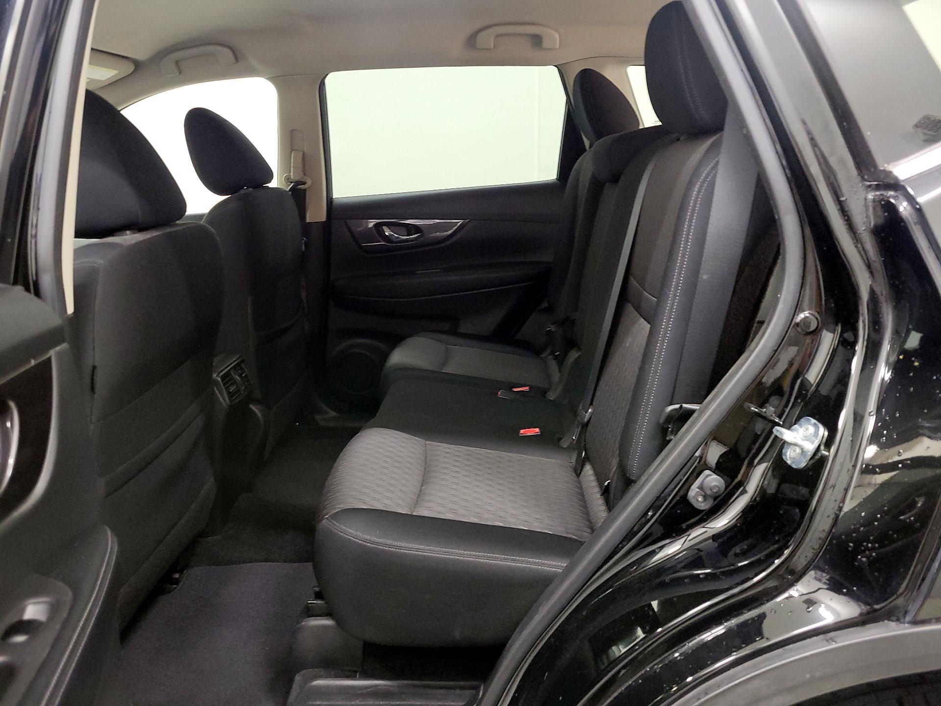 Thumbnail: 2019 Nissan Rogue - 19