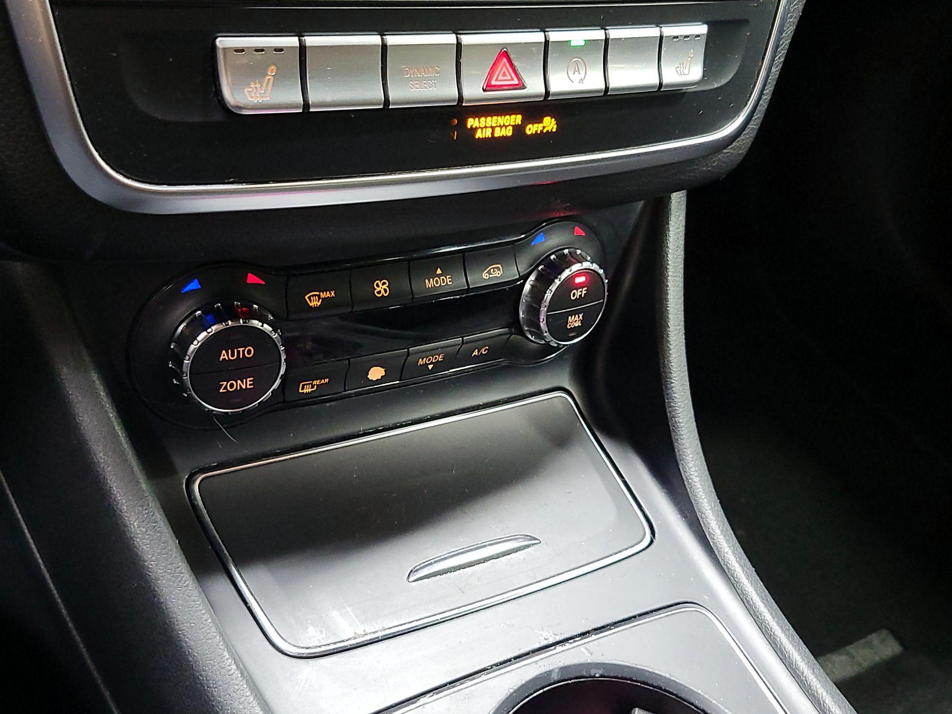 Thumbnail: 2018 Mercedes-Benz GLA - 16