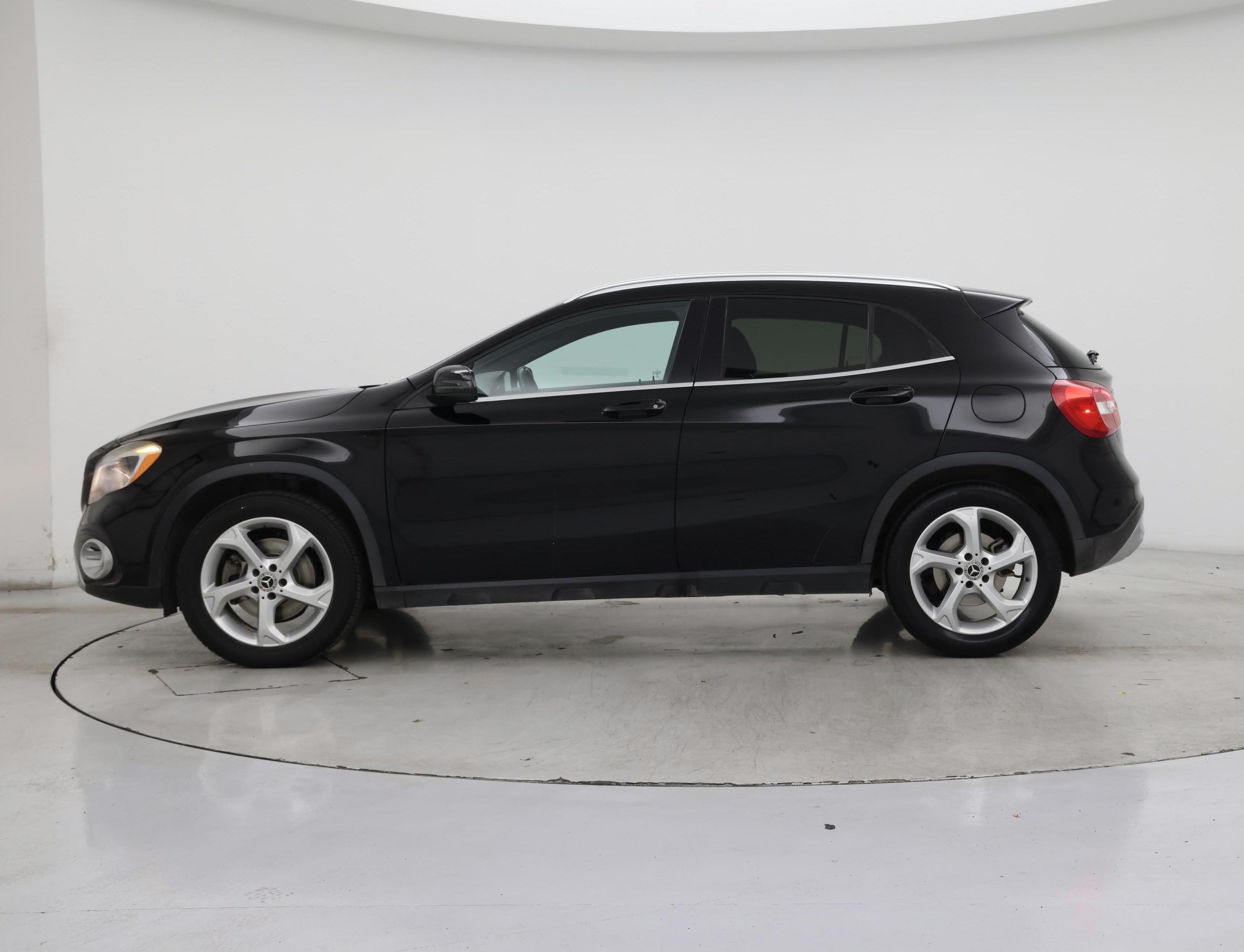 Thumbnail: 2018 Mercedes-Benz GLA - 3