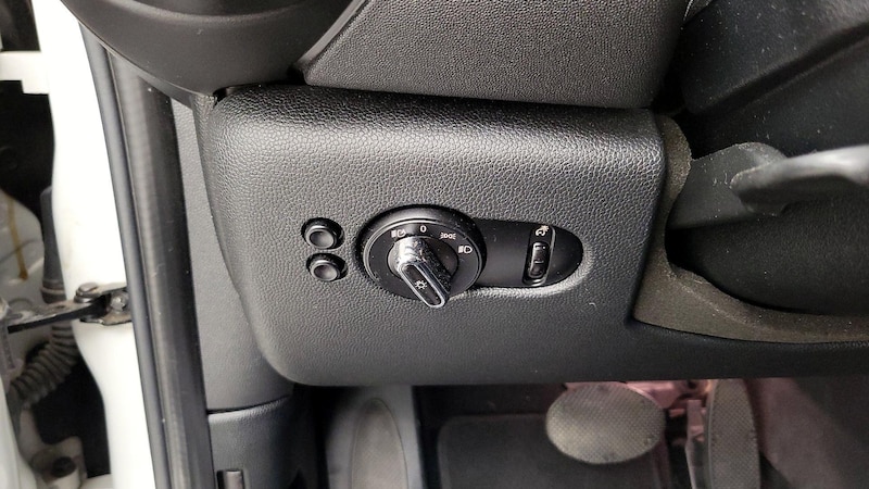 2015 MINI Cooper Hardtop  13