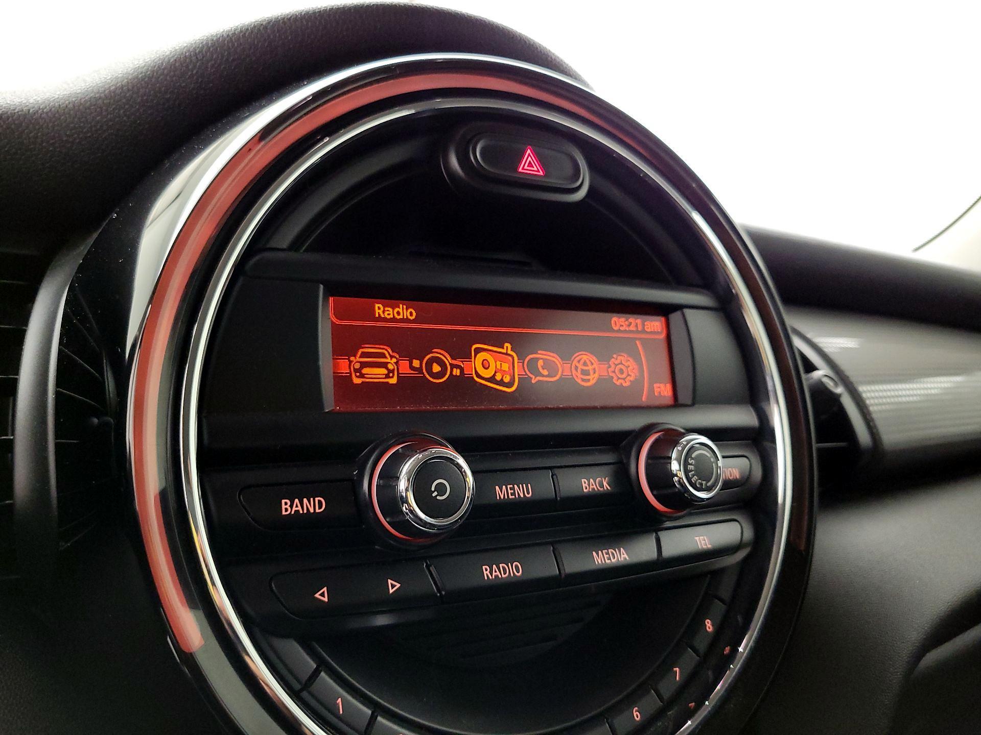 Thumbnail: 2015 MINI Cooper Hardtop - 14