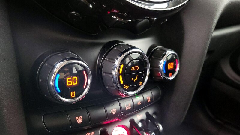 2015 MINI Cooper Hardtop  15