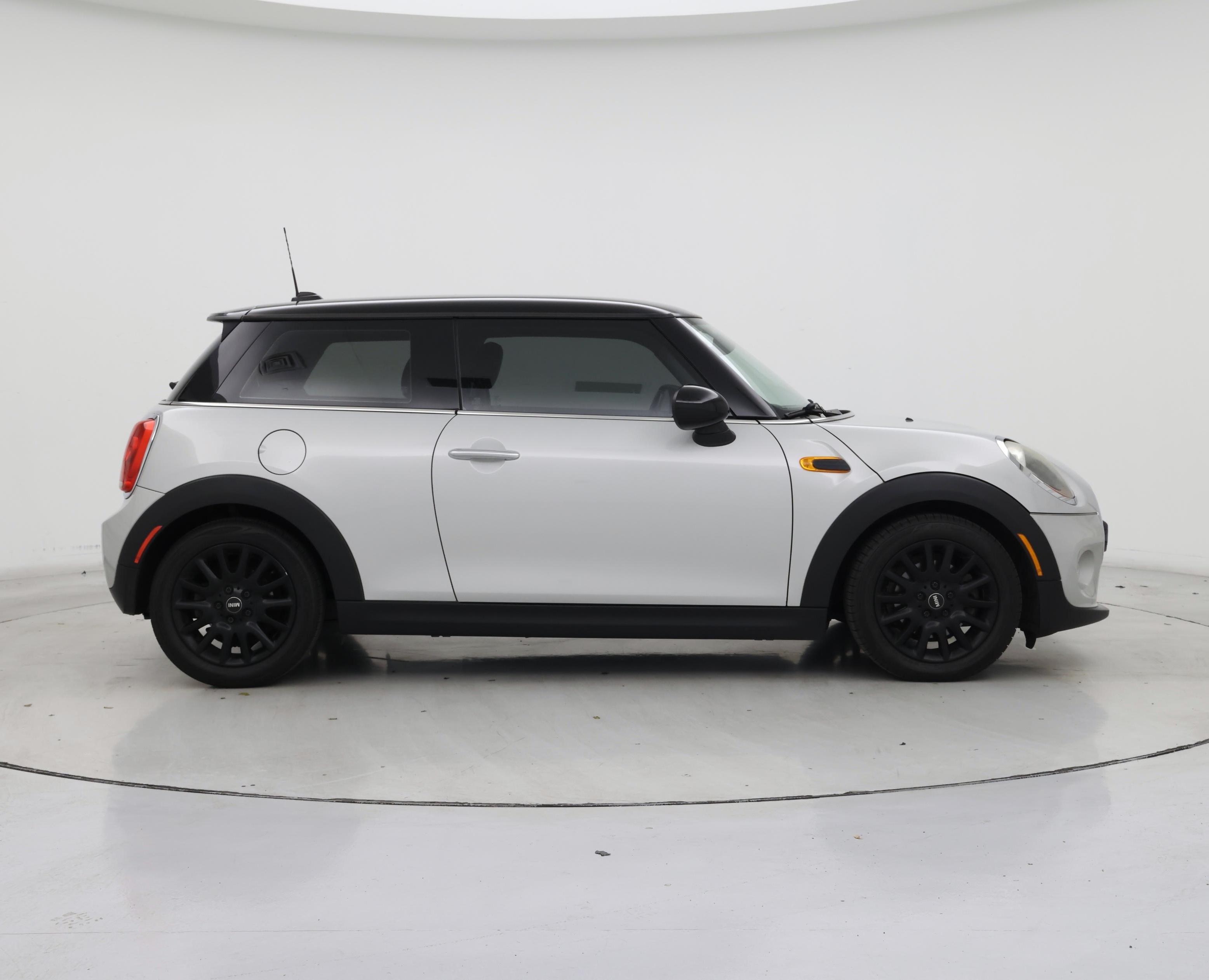 Thumbnail: 2015 MINI Cooper Hardtop - 7