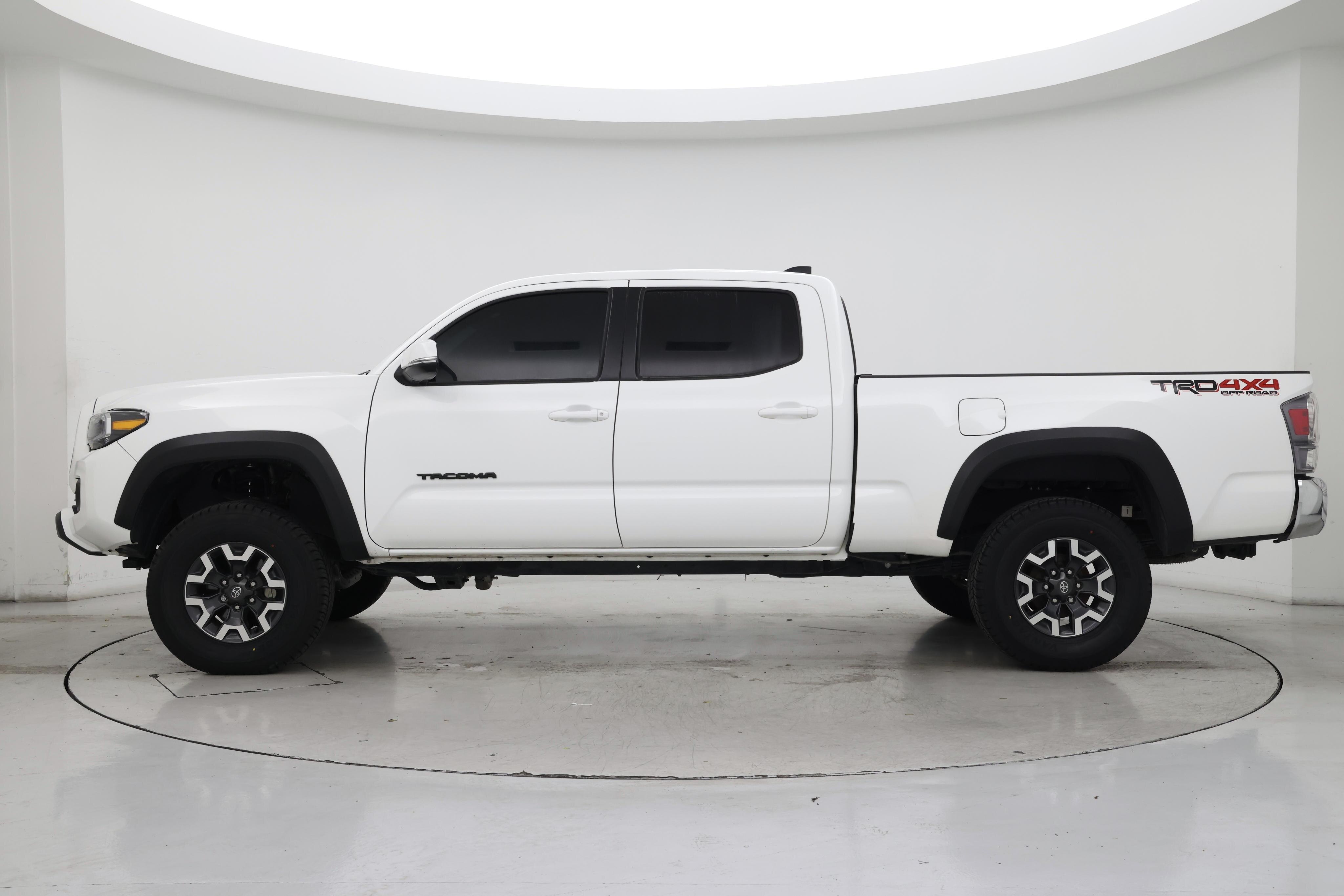 Thumbnail: 2023 Toyota Tacoma - 3