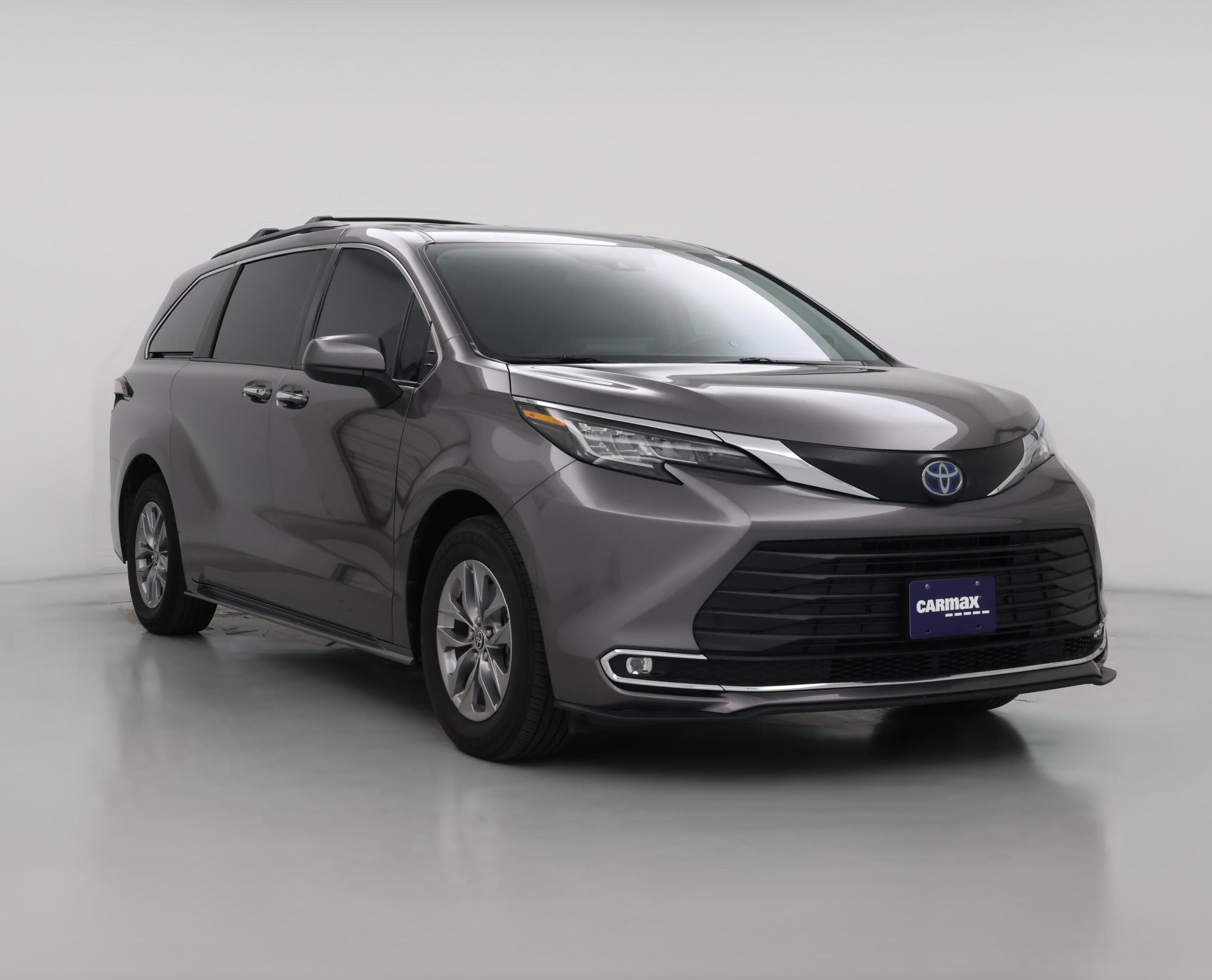 Thumbnail: 2022 Toyota Sienna - 1