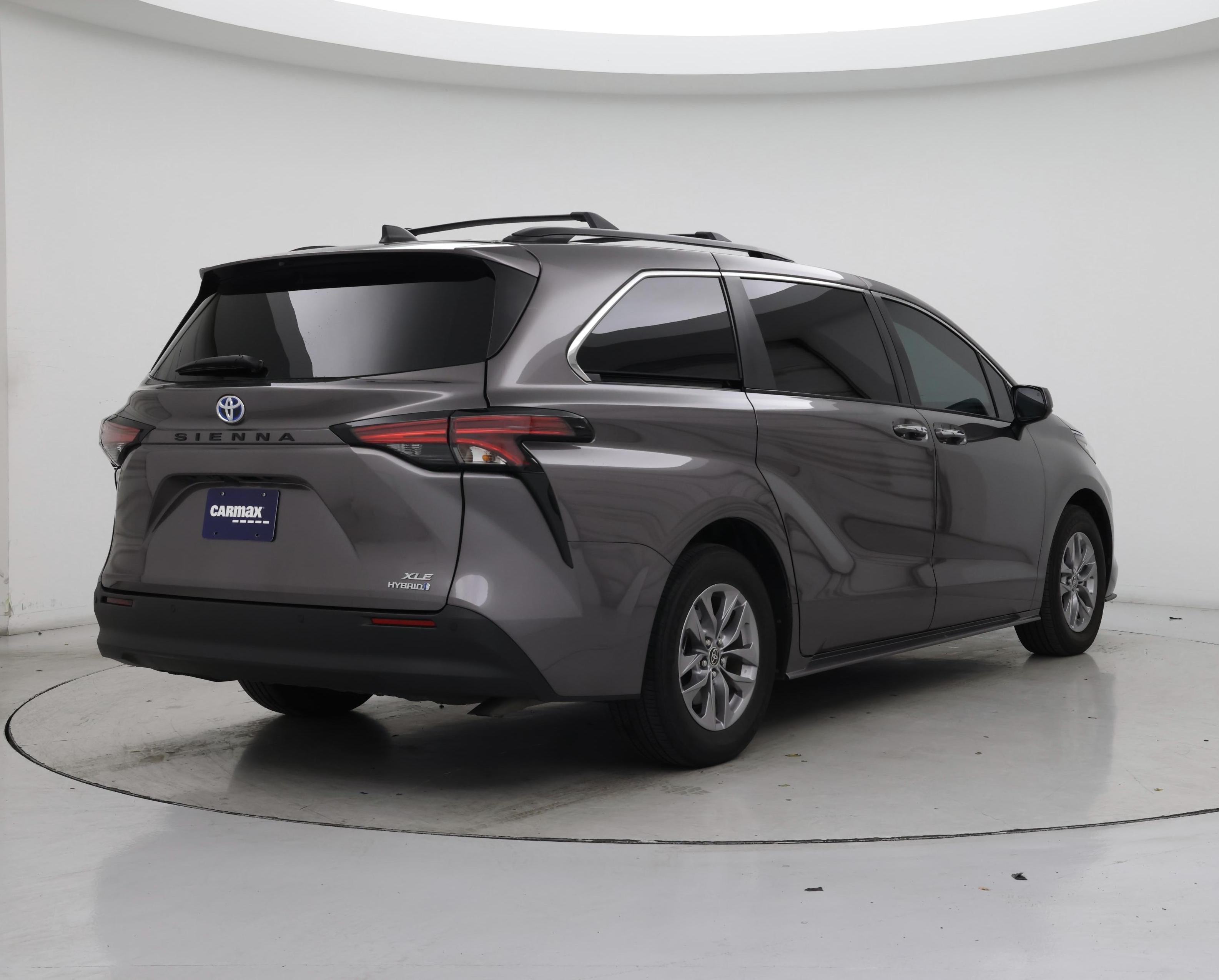 Thumbnail: 2022 Toyota Sienna - 8