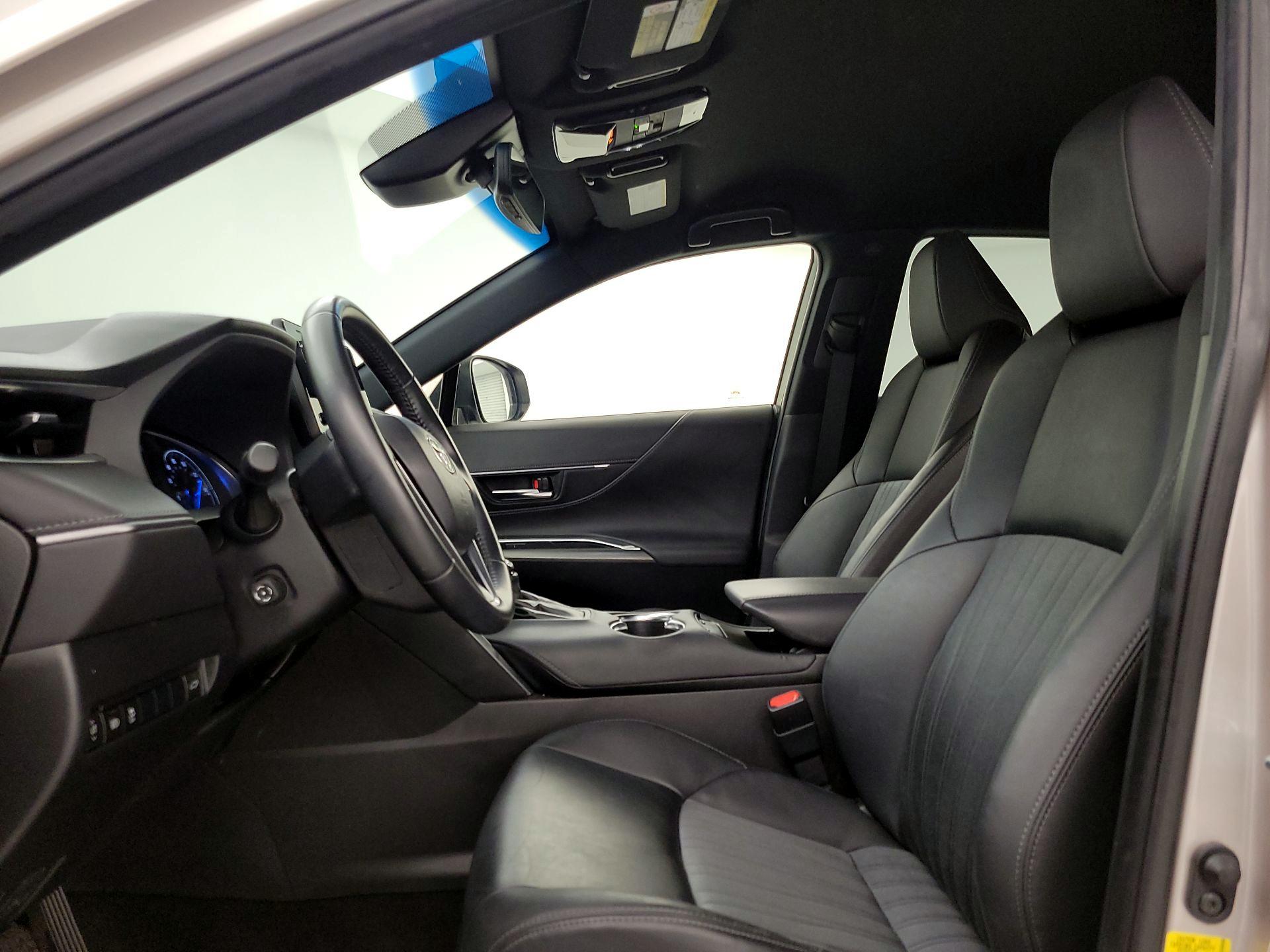 Thumbnail: 2021 Toyota Venza - 11