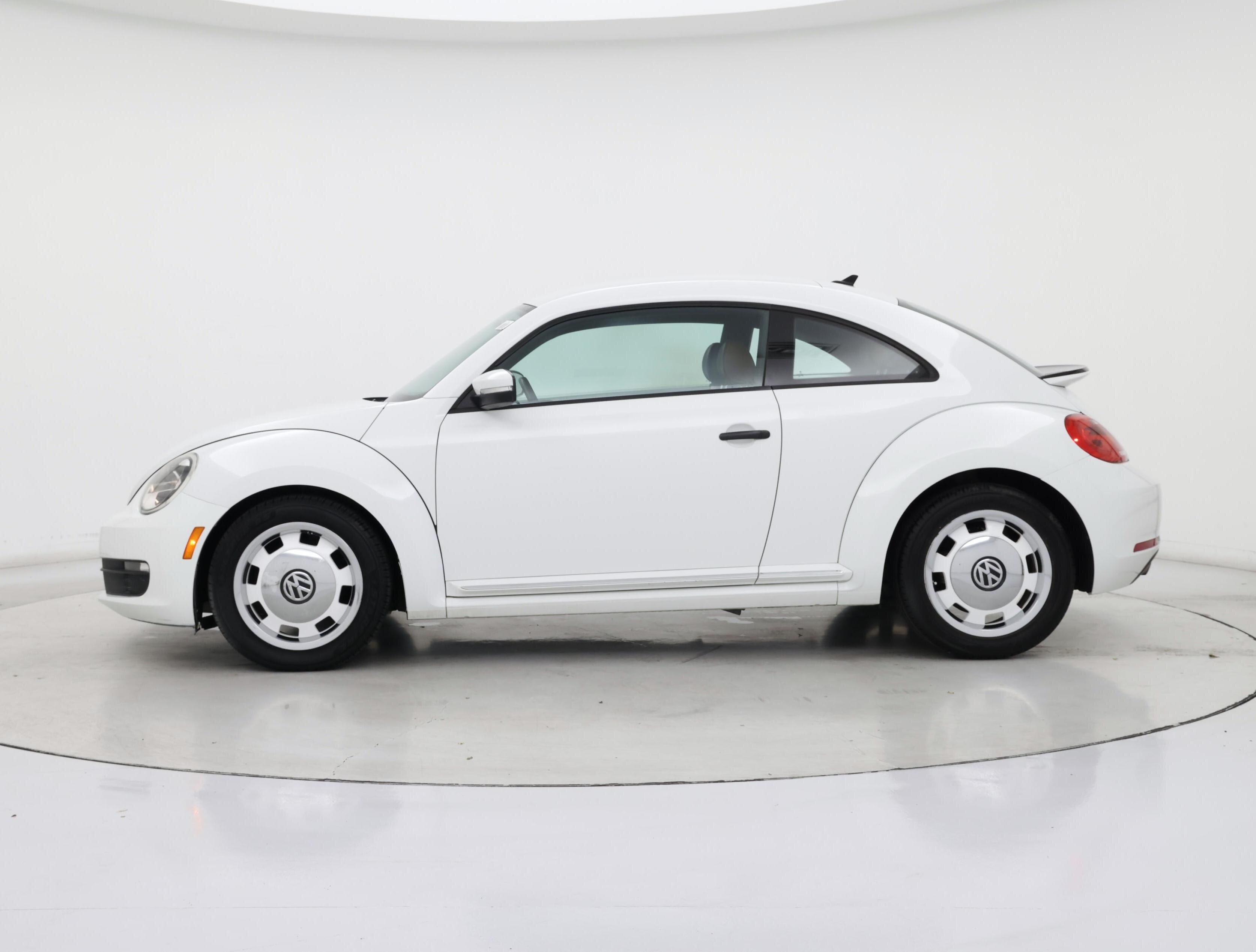 Thumbnail: 2015 Volkswagen Beetle - 3