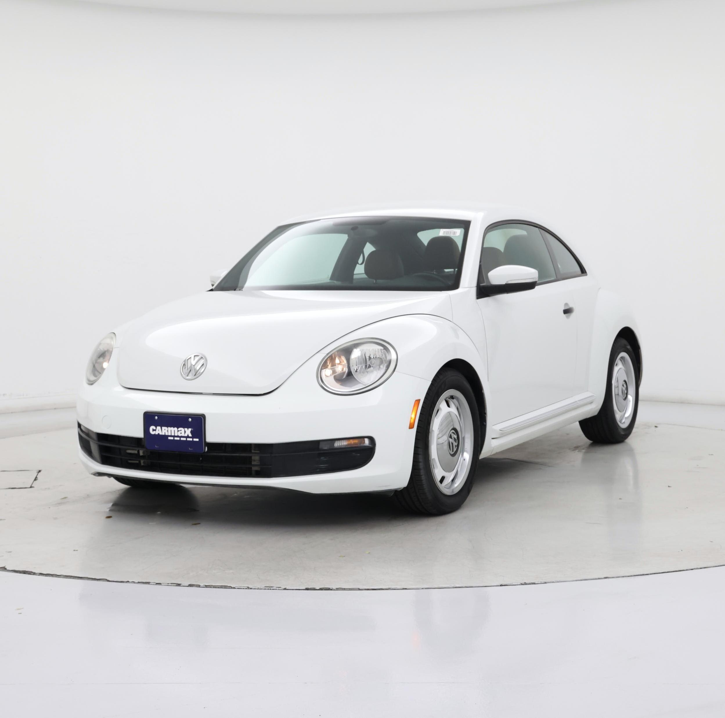 Thumbnail: 2015 Volkswagen Beetle - 4