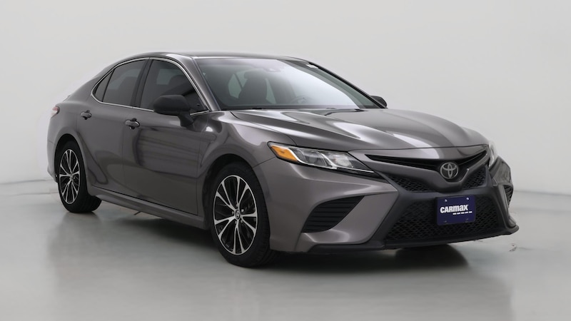 2018 Toyota Camry SE Hero Image