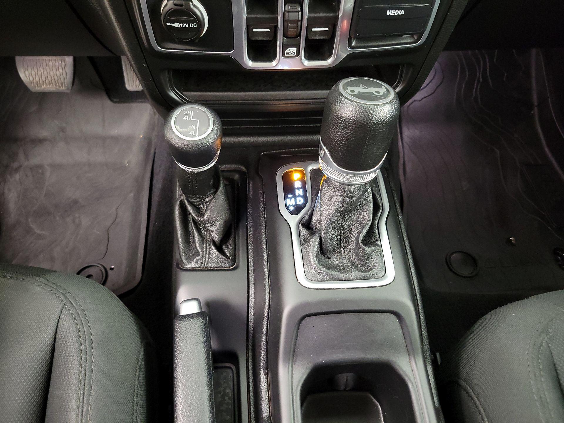 Thumbnail: 2018 Jeep Wrangler - 17