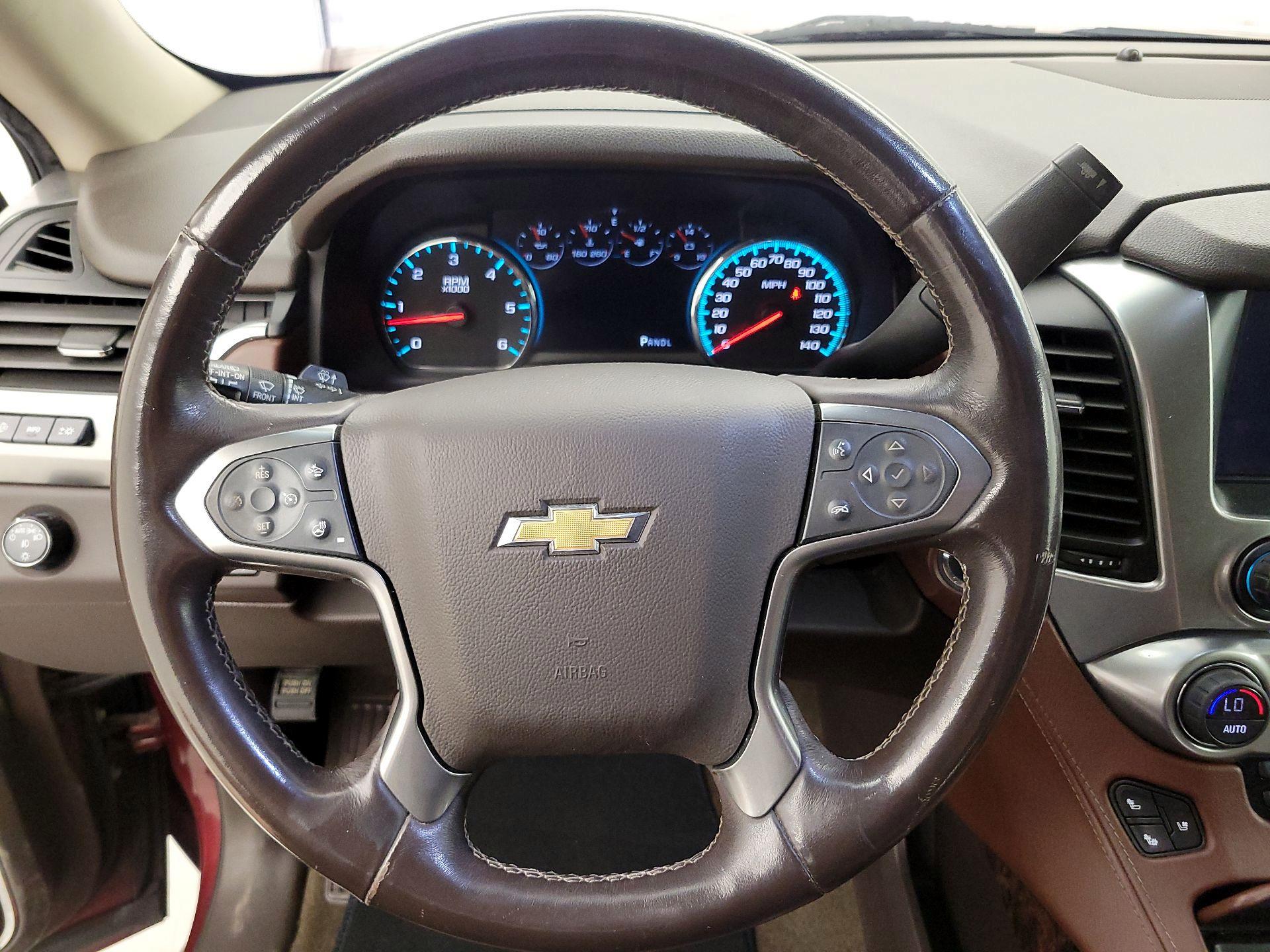 Thumbnail: 2019 Chevrolet Suburban - 10