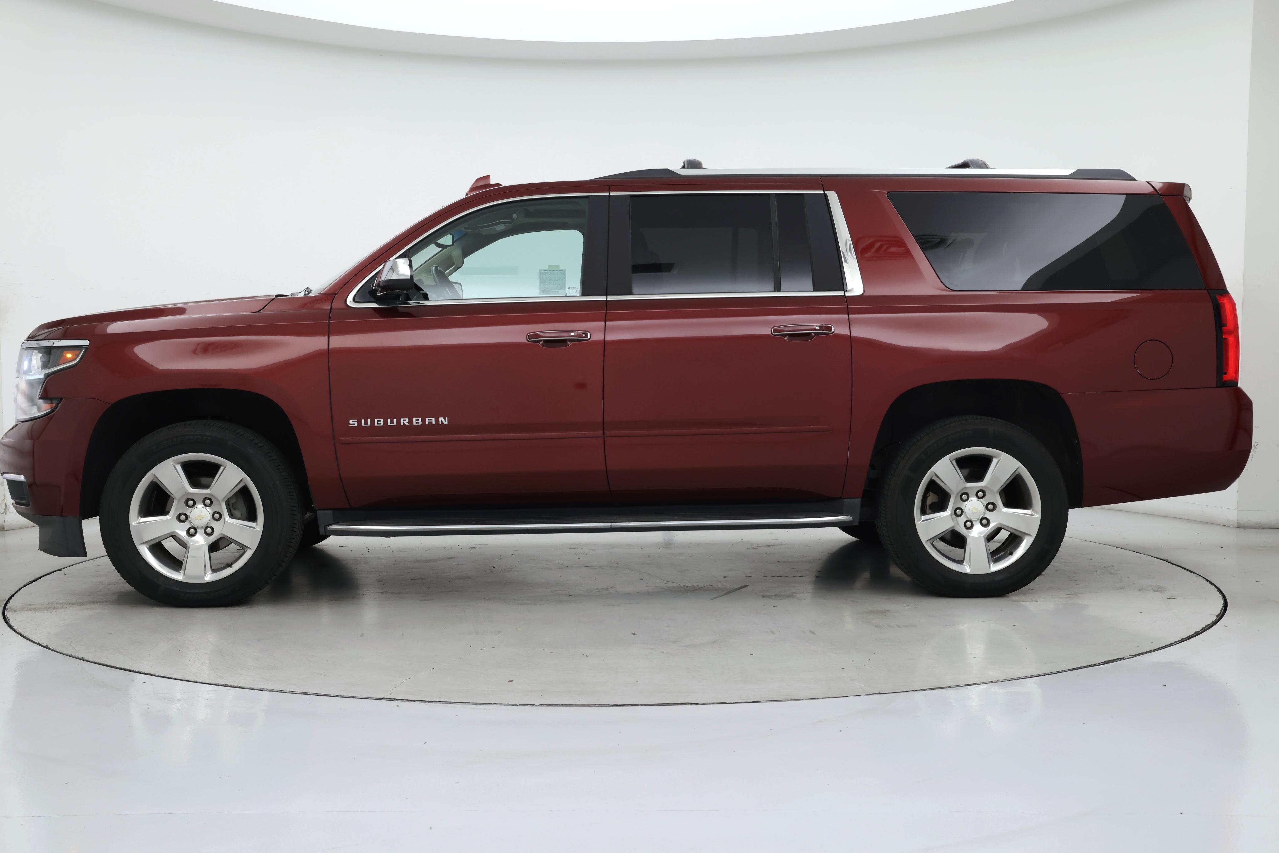 Thumbnail: 2019 Chevrolet Suburban - 3