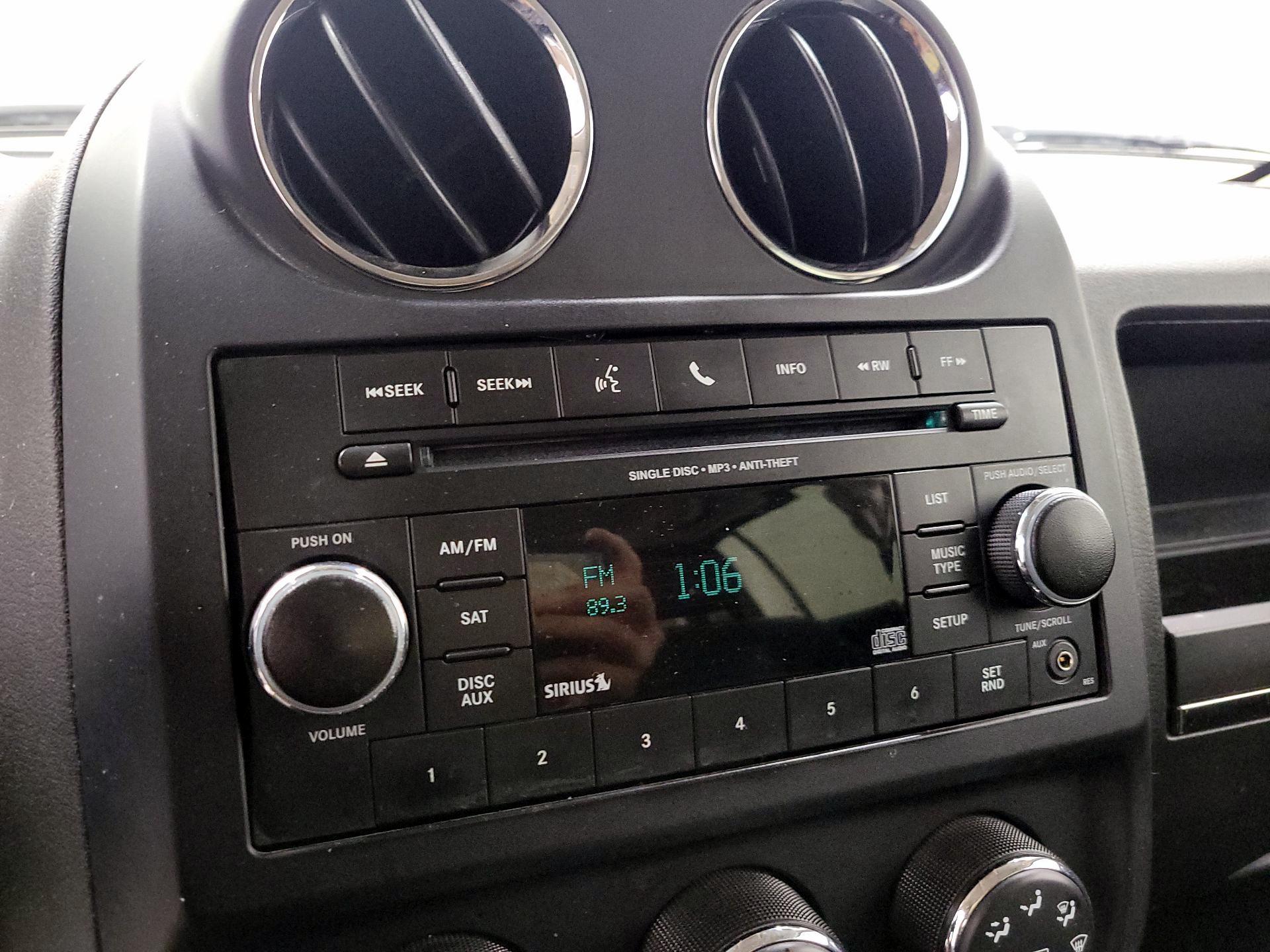 Thumbnail: 2016 Jeep Patriot - 13