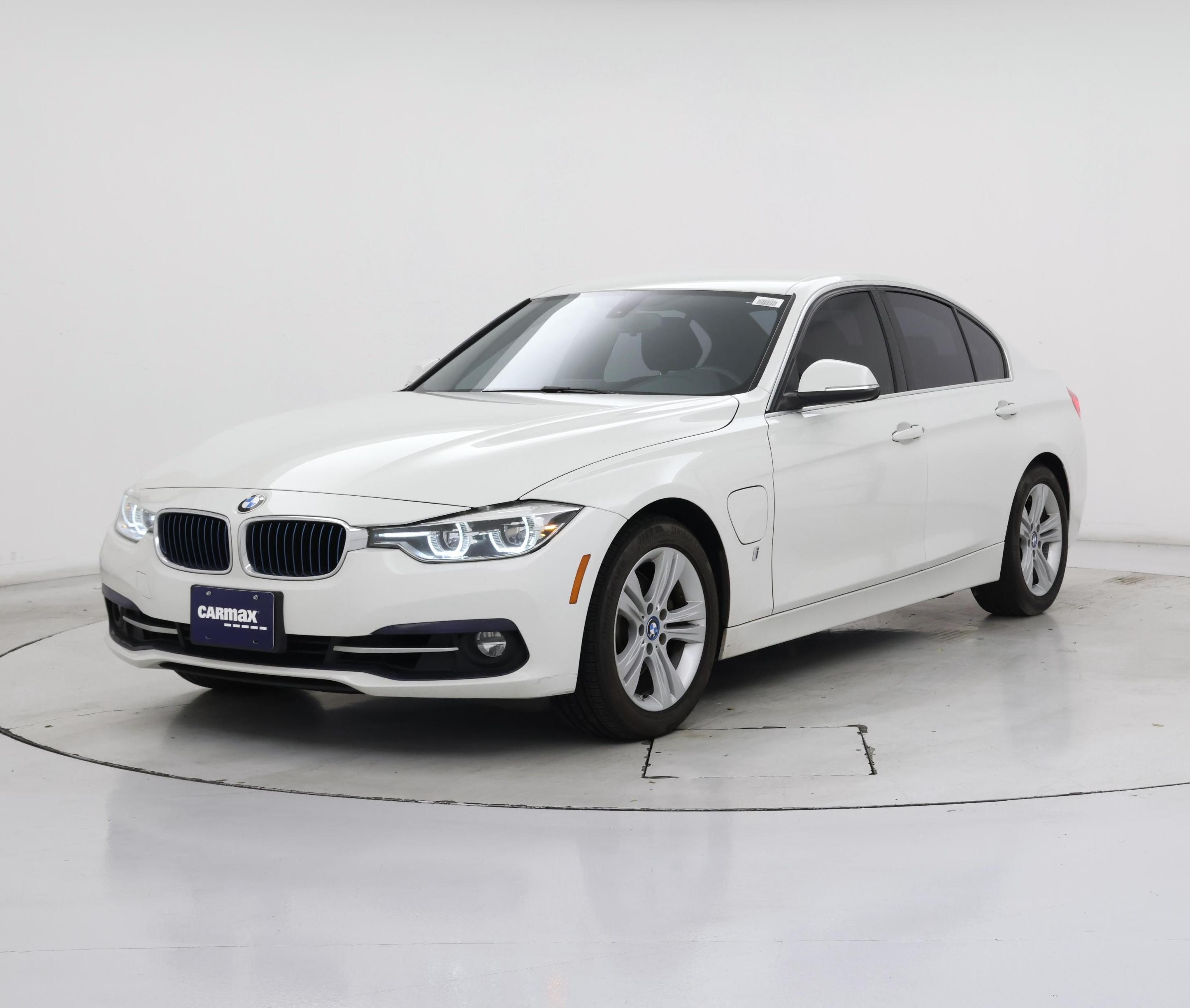 Thumbnail: 2018 BMW 3 Series - 4