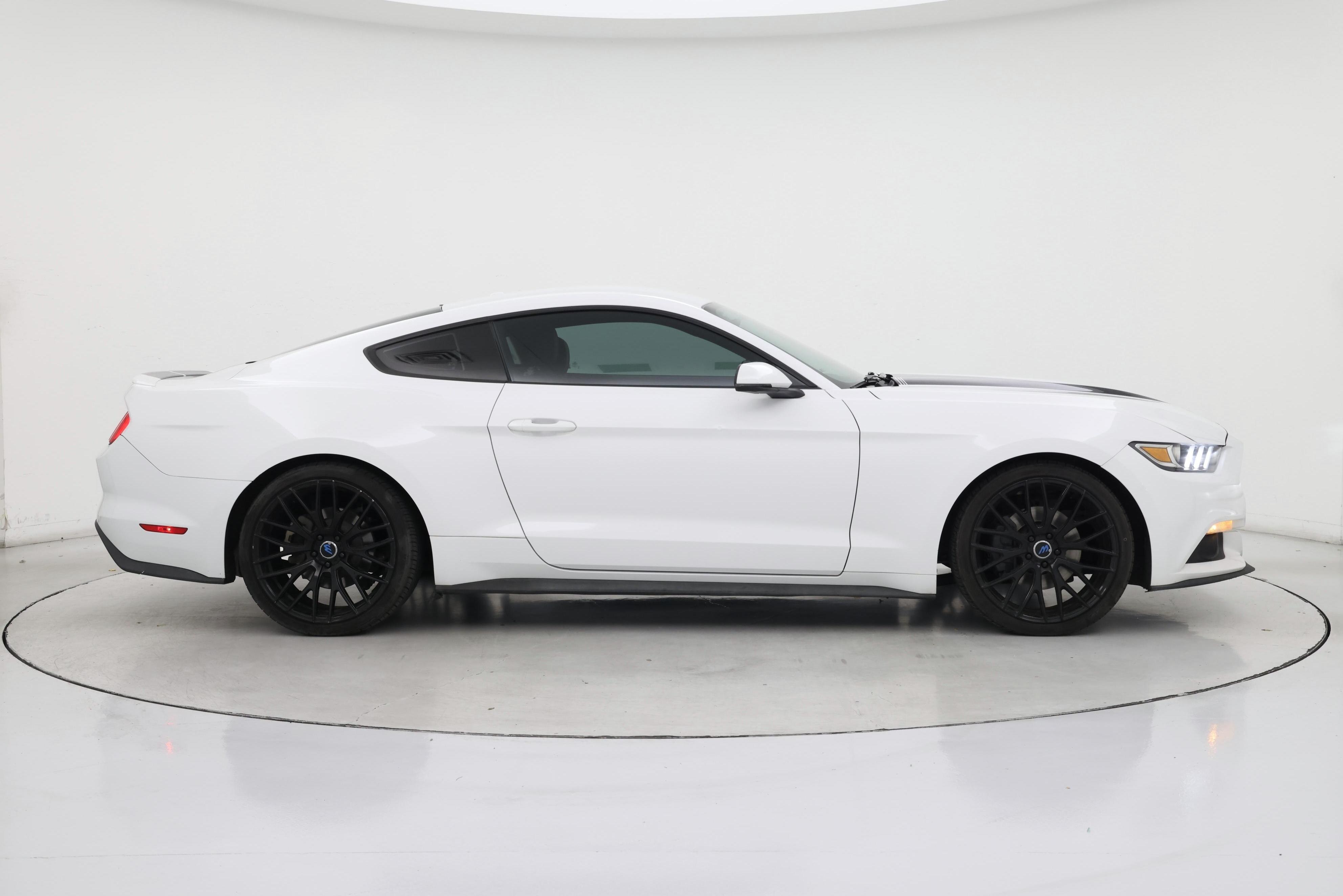 Thumbnail: 2015 Ford Mustang - 7