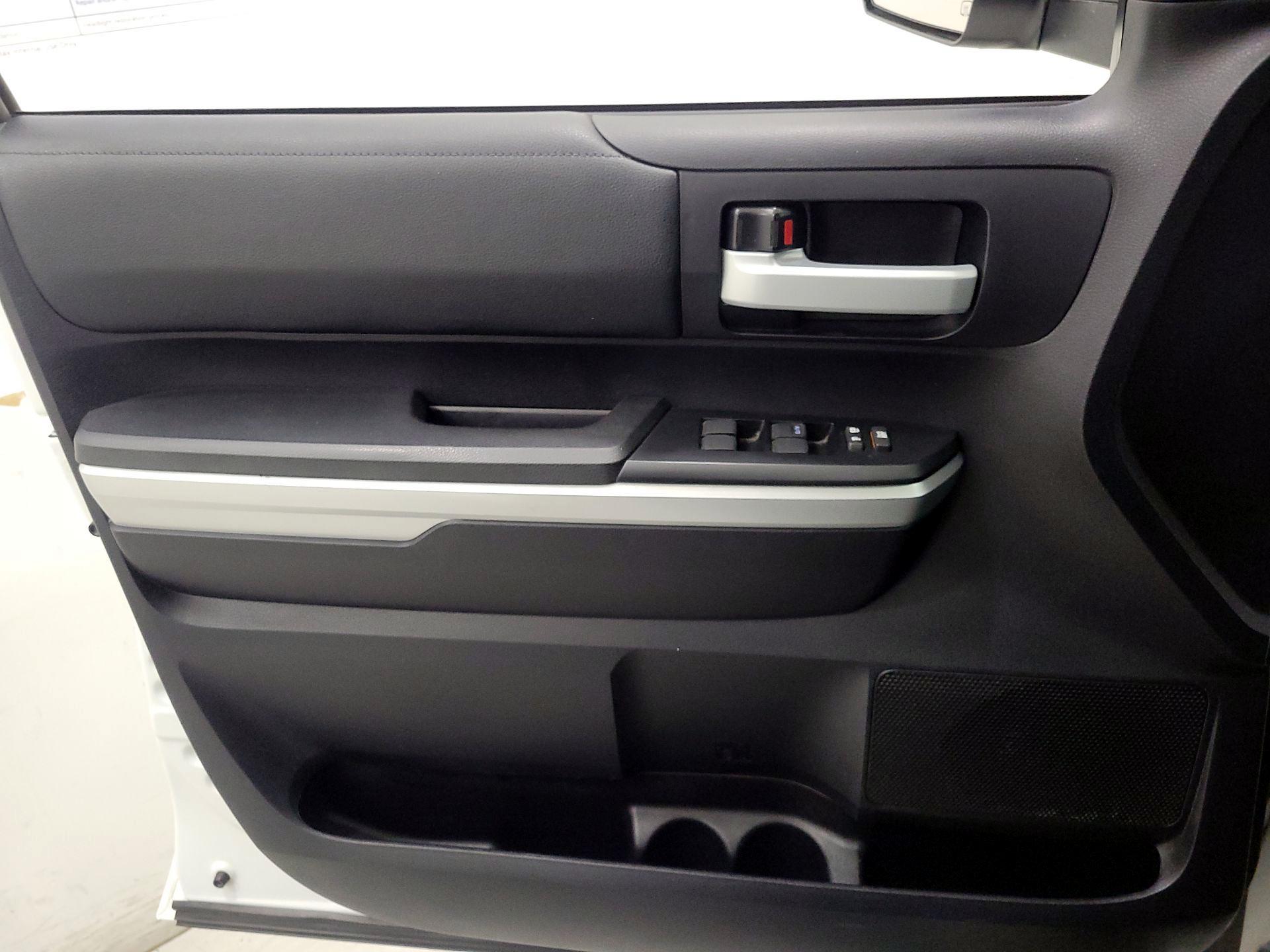 Thumbnail: 2014 Toyota Tundra - 12