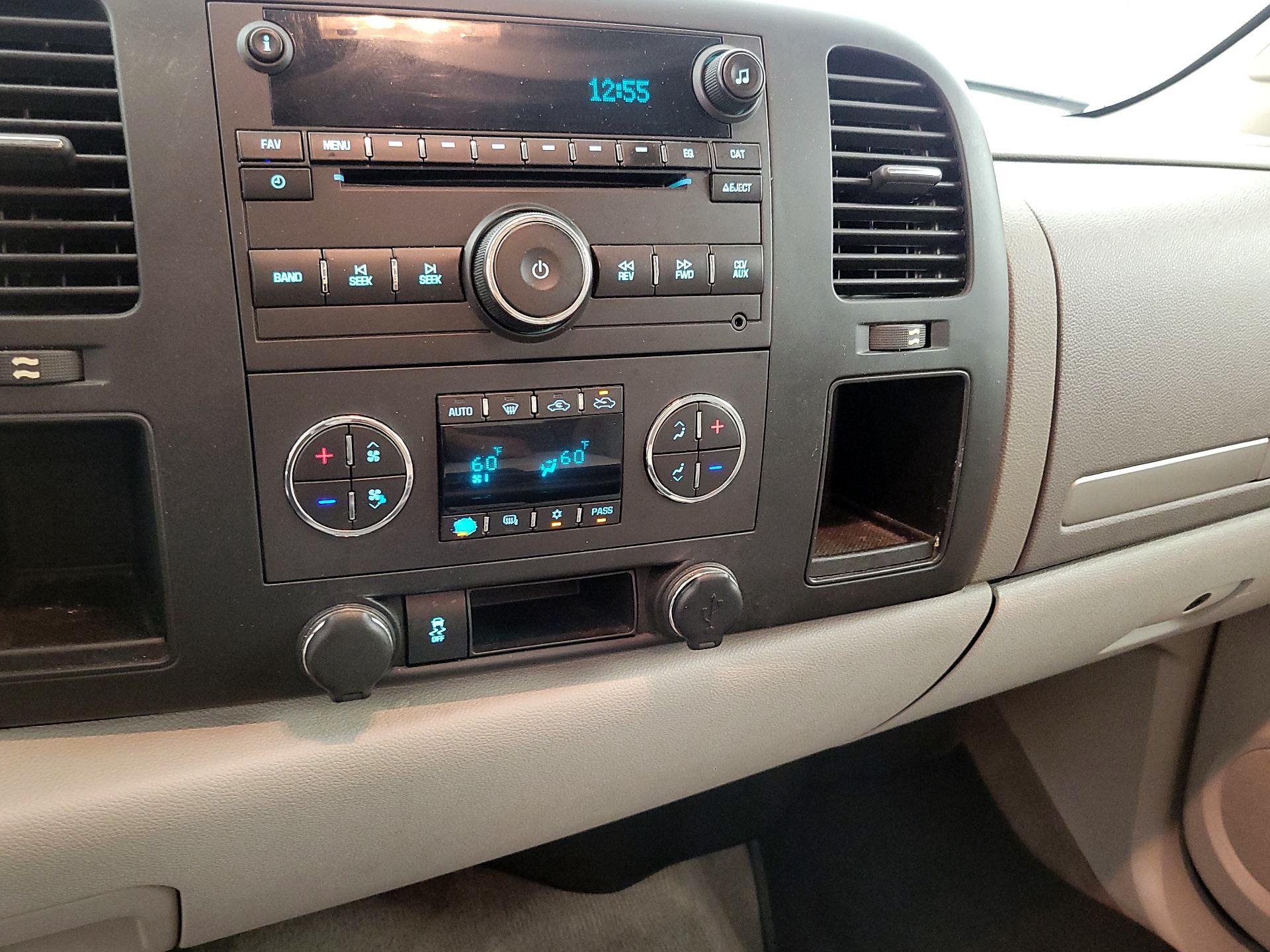 Thumbnail: 2013 GMC Sierra 1500 - 15