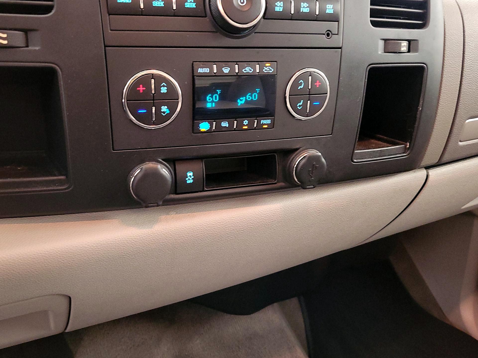 Thumbnail: 2013 GMC Sierra 1500 - 17