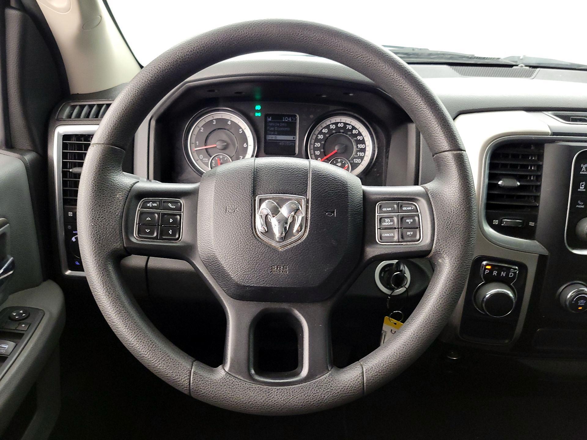 Thumbnail: 2020 RAM 1500 Classic - 10