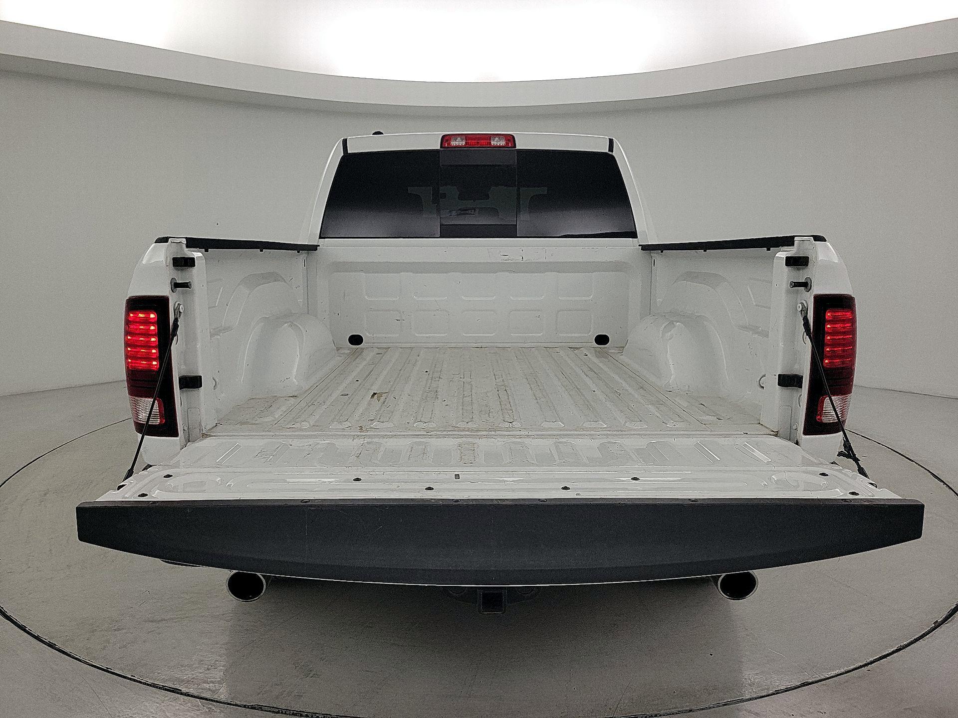 Thumbnail: 2020 RAM 1500 Classic - 19