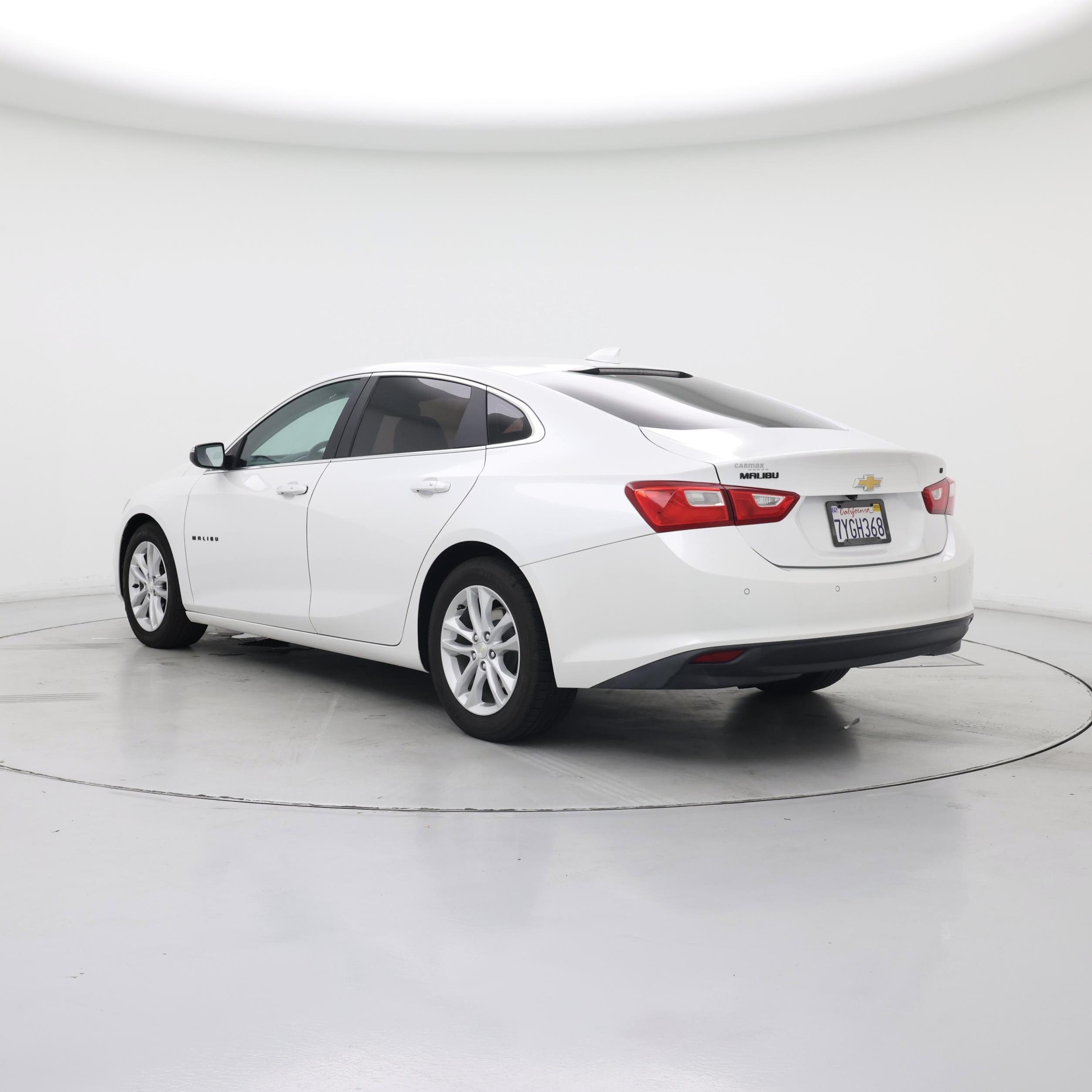 Thumbnail: 2017 Chevrolet Malibu - 2