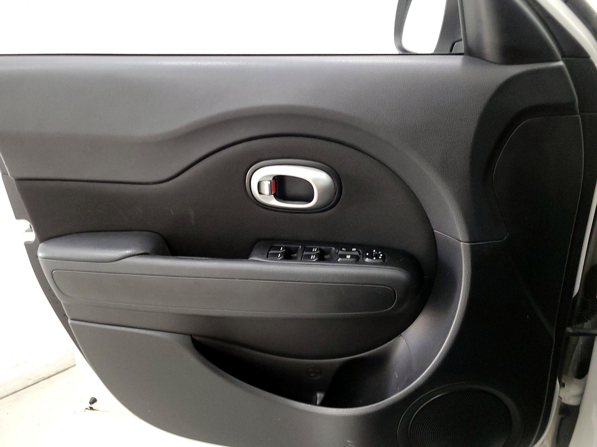 Thumbnail: 2014 Kia Soul - 12