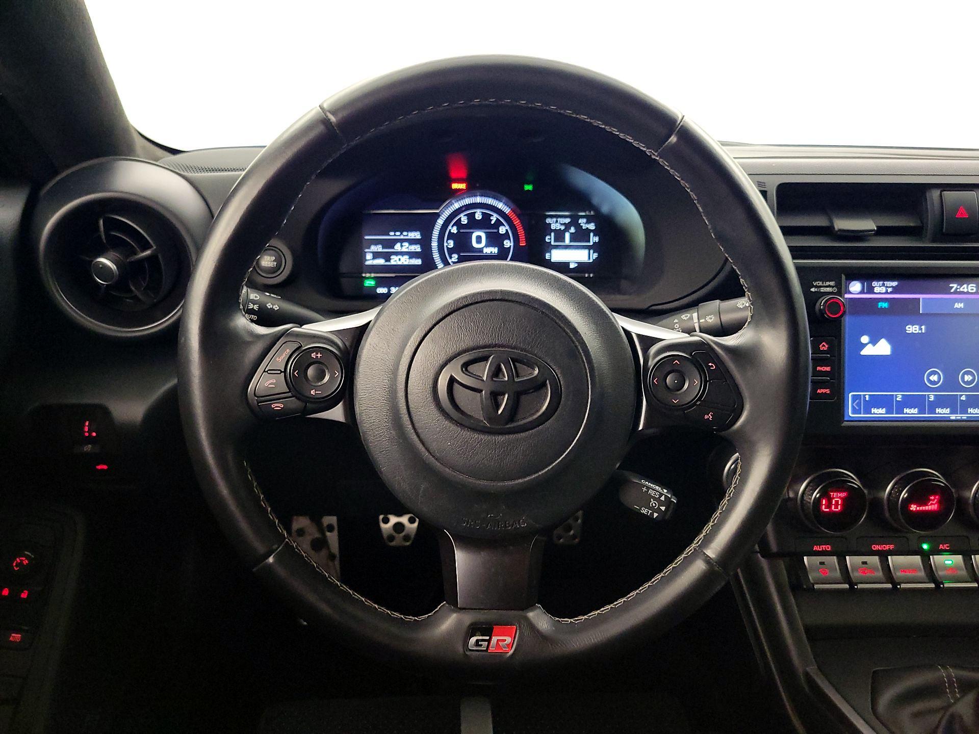 Thumbnail: 2023 Toyota GR86 - 10