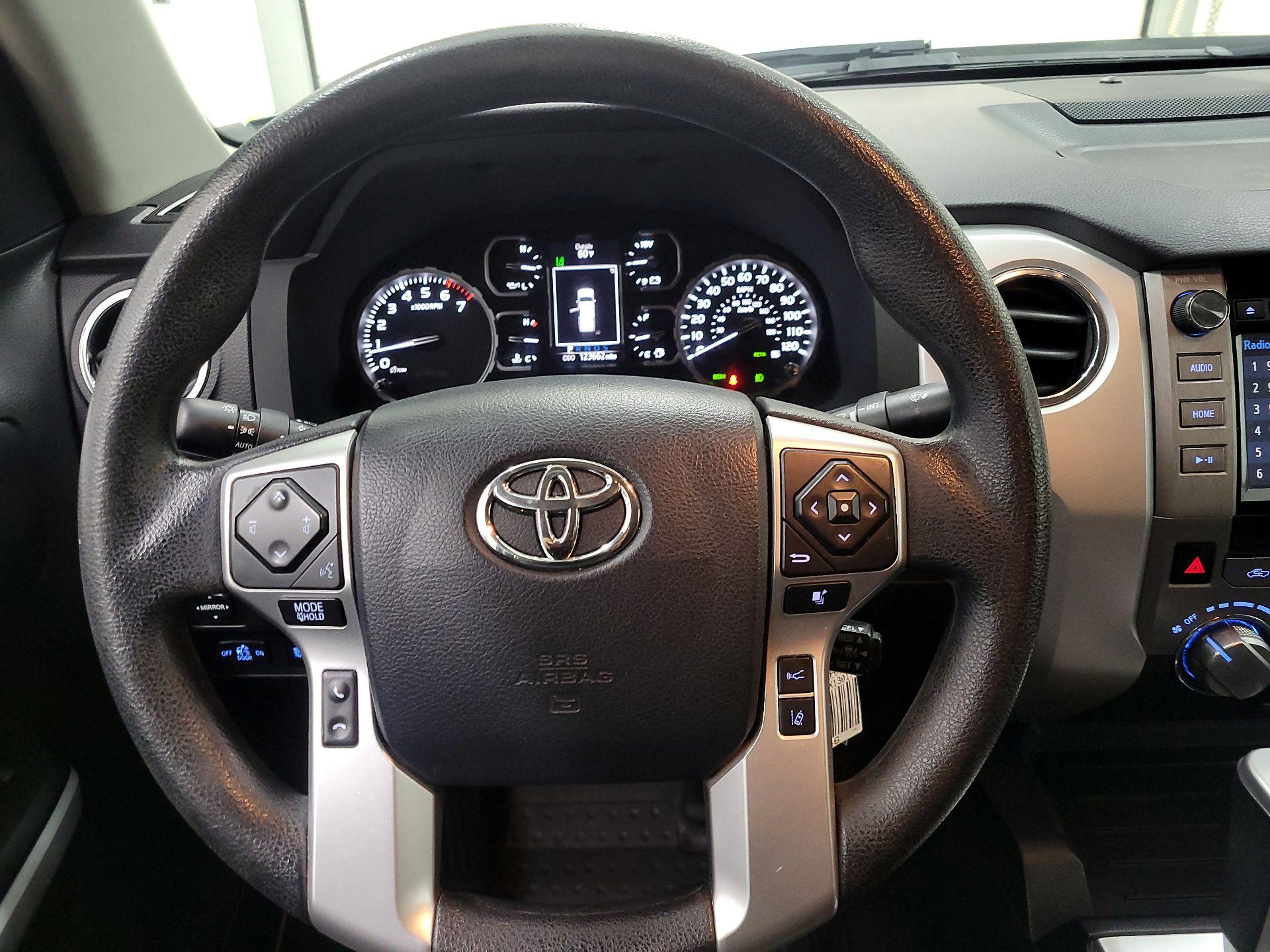 Thumbnail: 2018 Toyota Tundra - 10