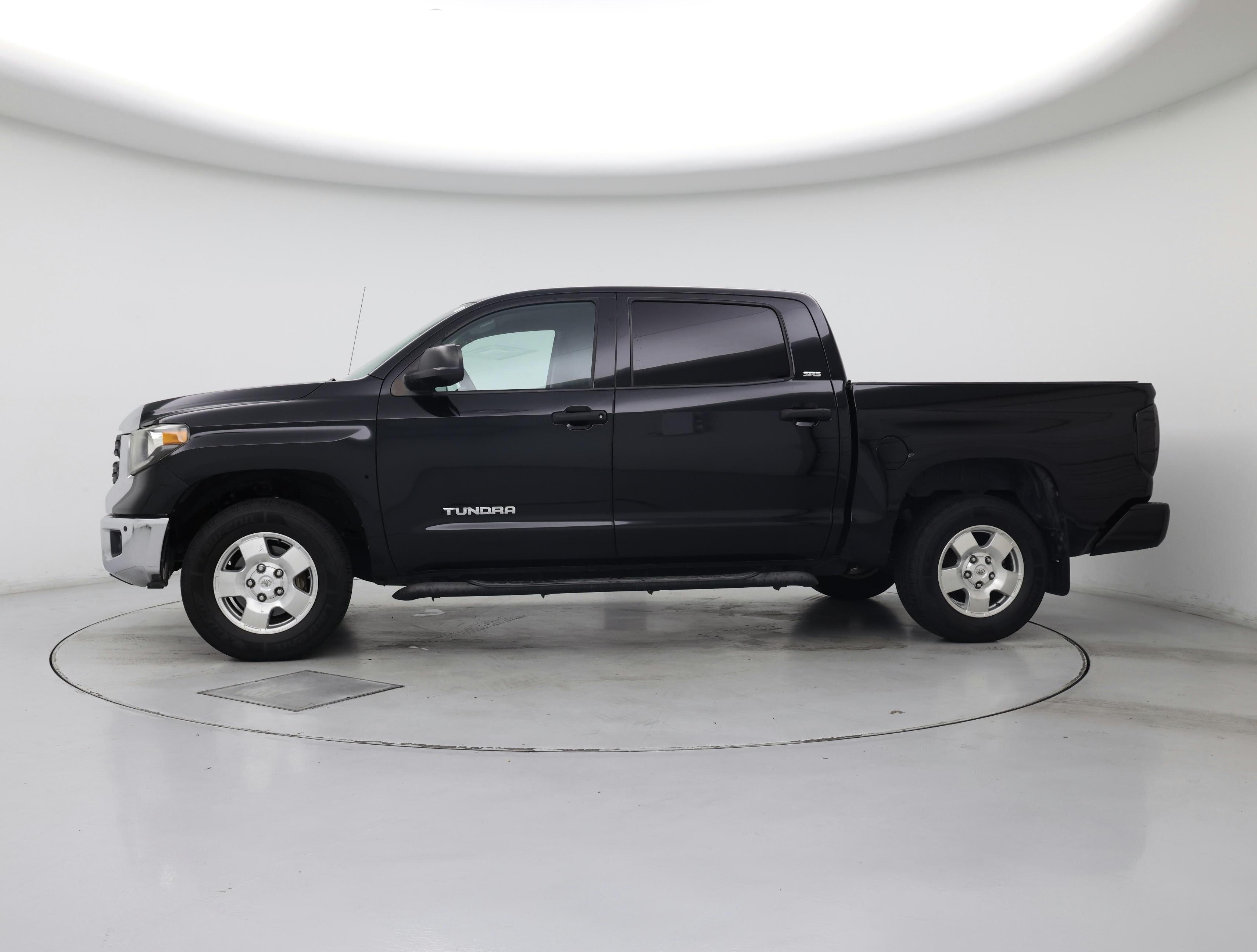 Thumbnail: 2018 Toyota Tundra - 3