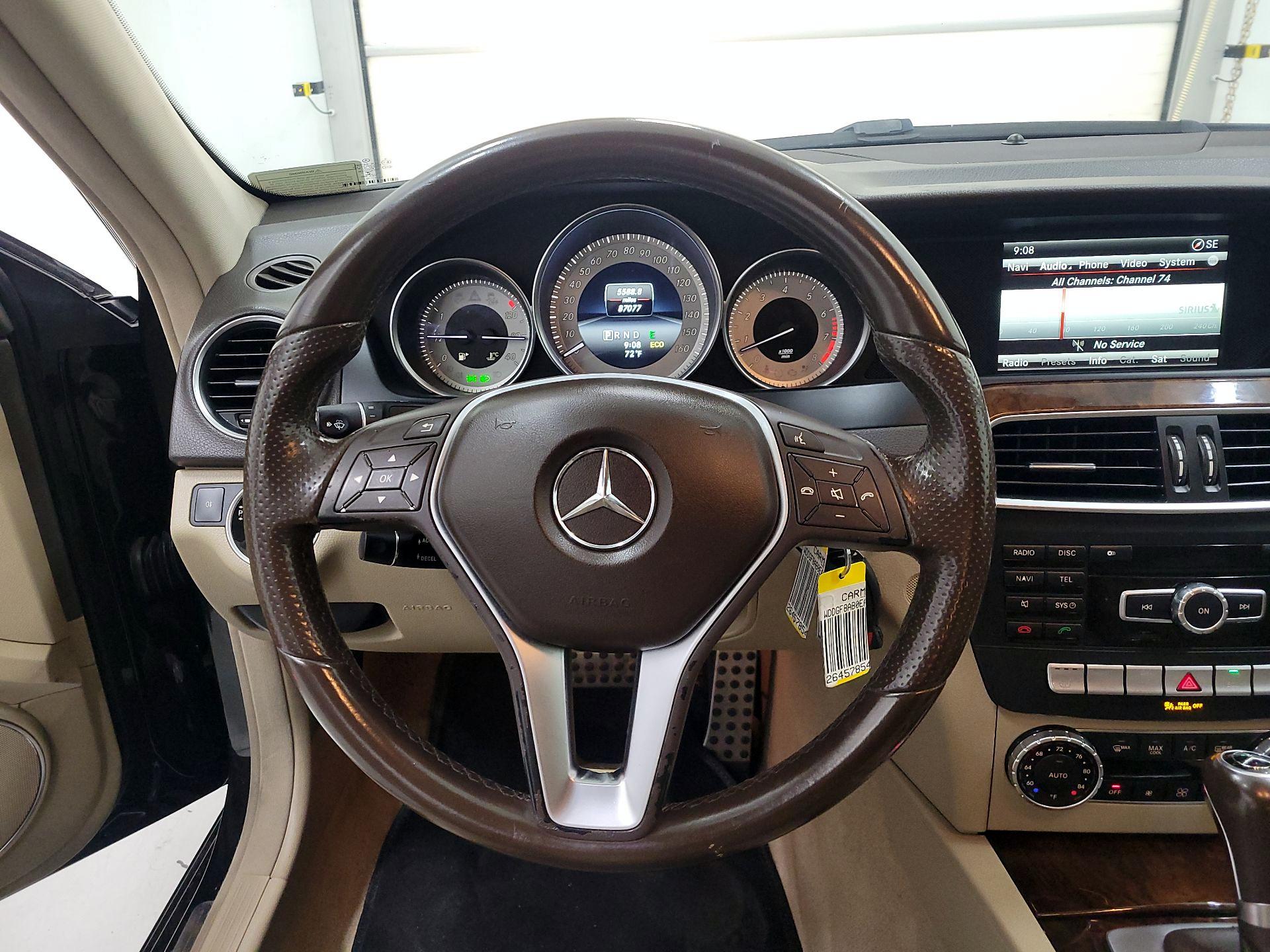 Thumbnail: 2014 Mercedes-Benz C-Class - 10