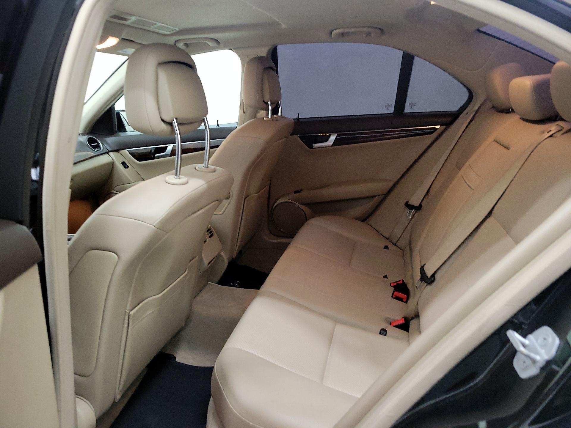 Thumbnail: 2014 Mercedes-Benz C-Class - 19