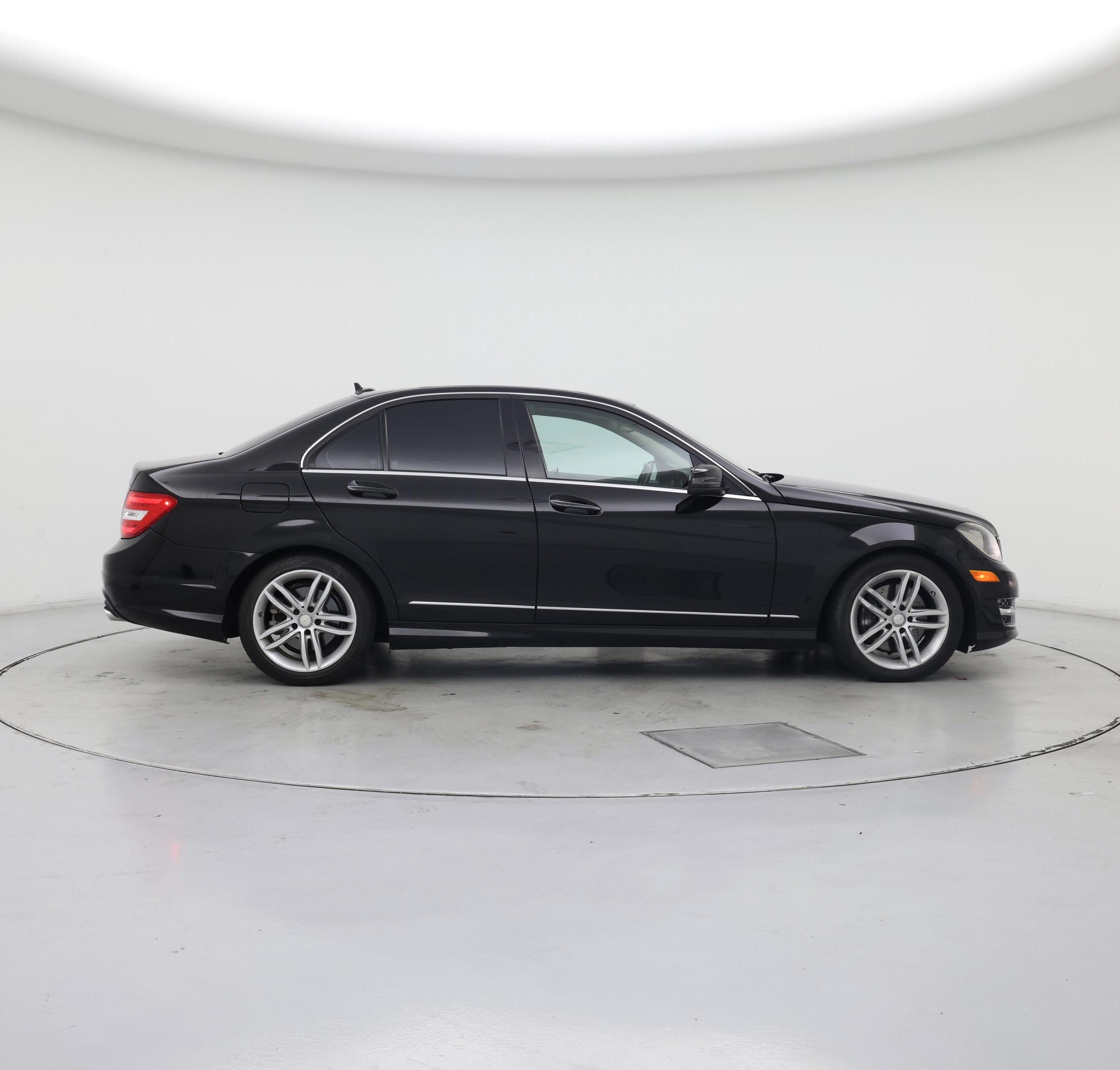 Thumbnail: 2014 Mercedes-Benz C-Class - 7