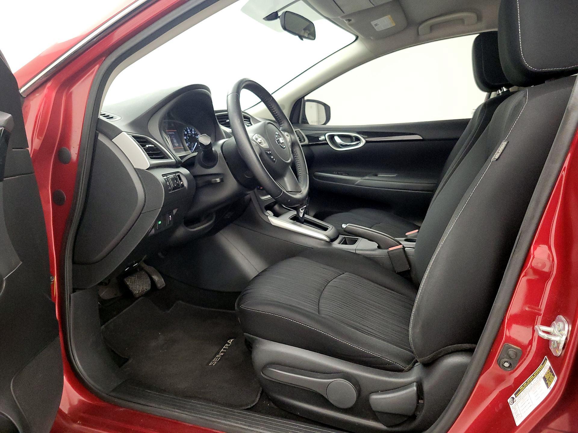 Thumbnail: 2019 Nissan Sentra - 11