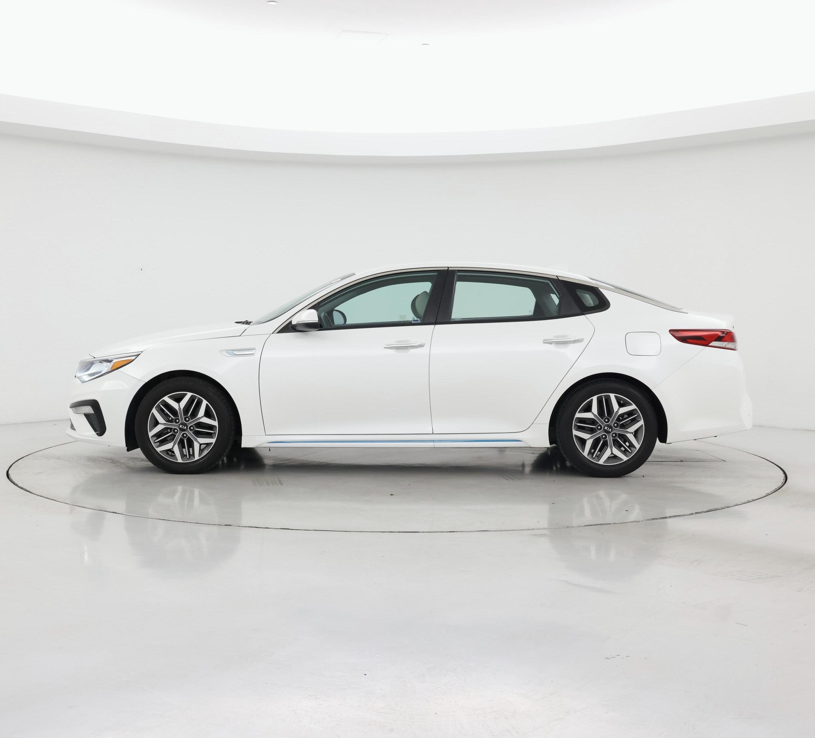 Thumbnail: 2020 Kia Optima - 3