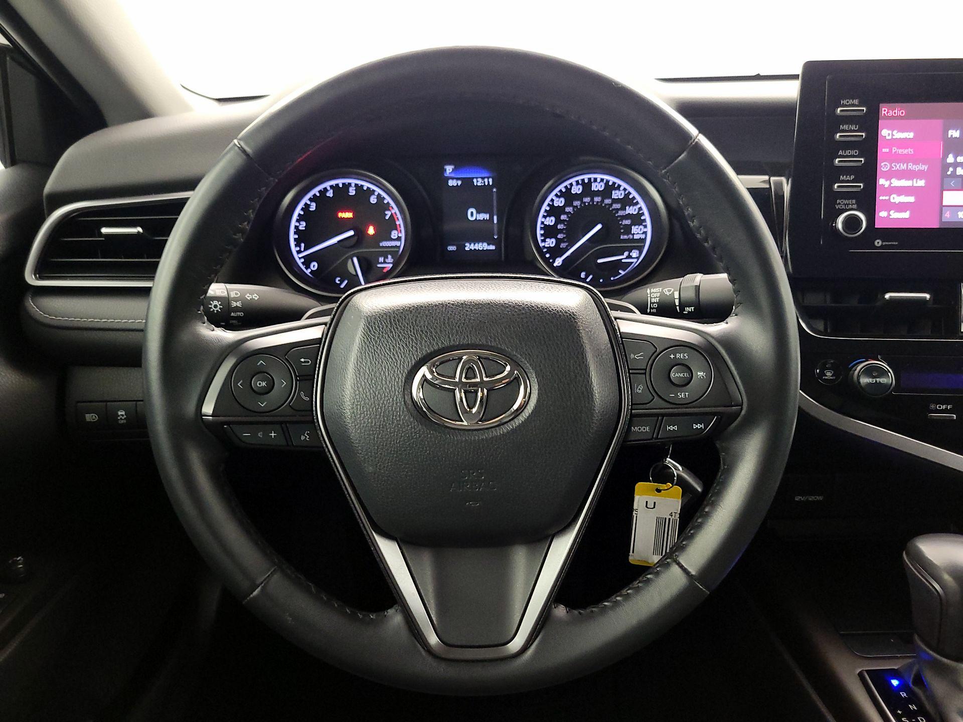 Thumbnail: 2023 Toyota Camry - 10