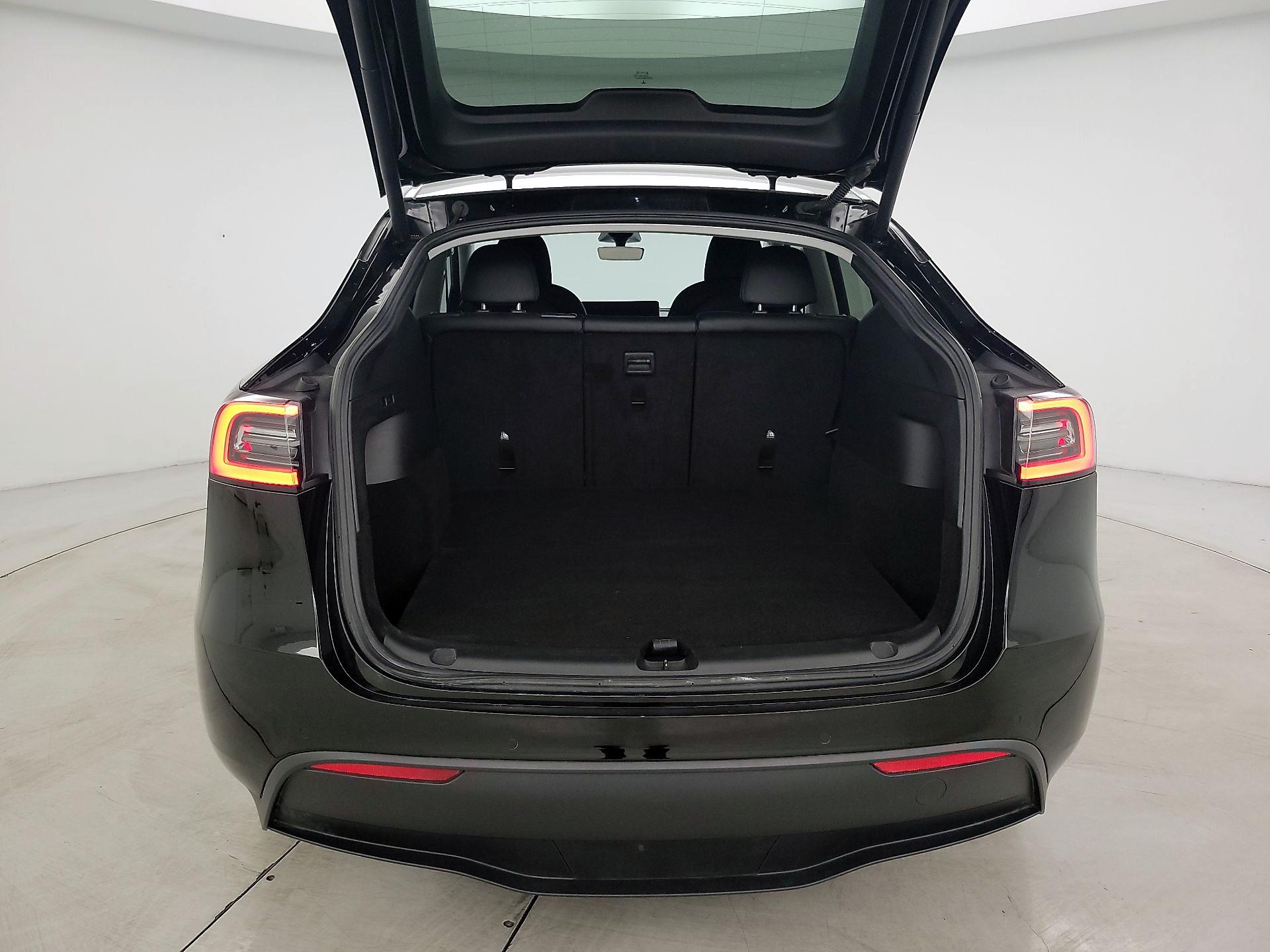 Thumbnail: 2022 Tesla Model Y - 20